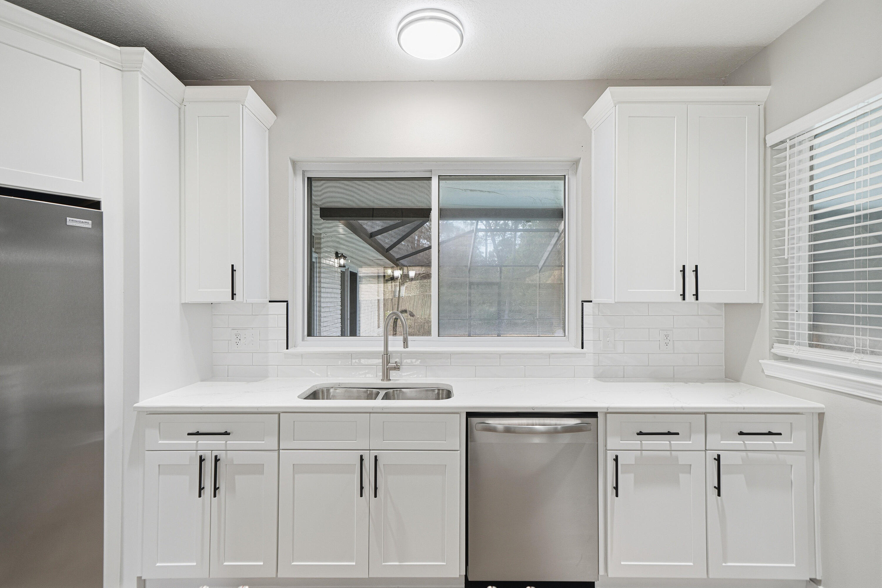 SOUND RETREAT - Residential