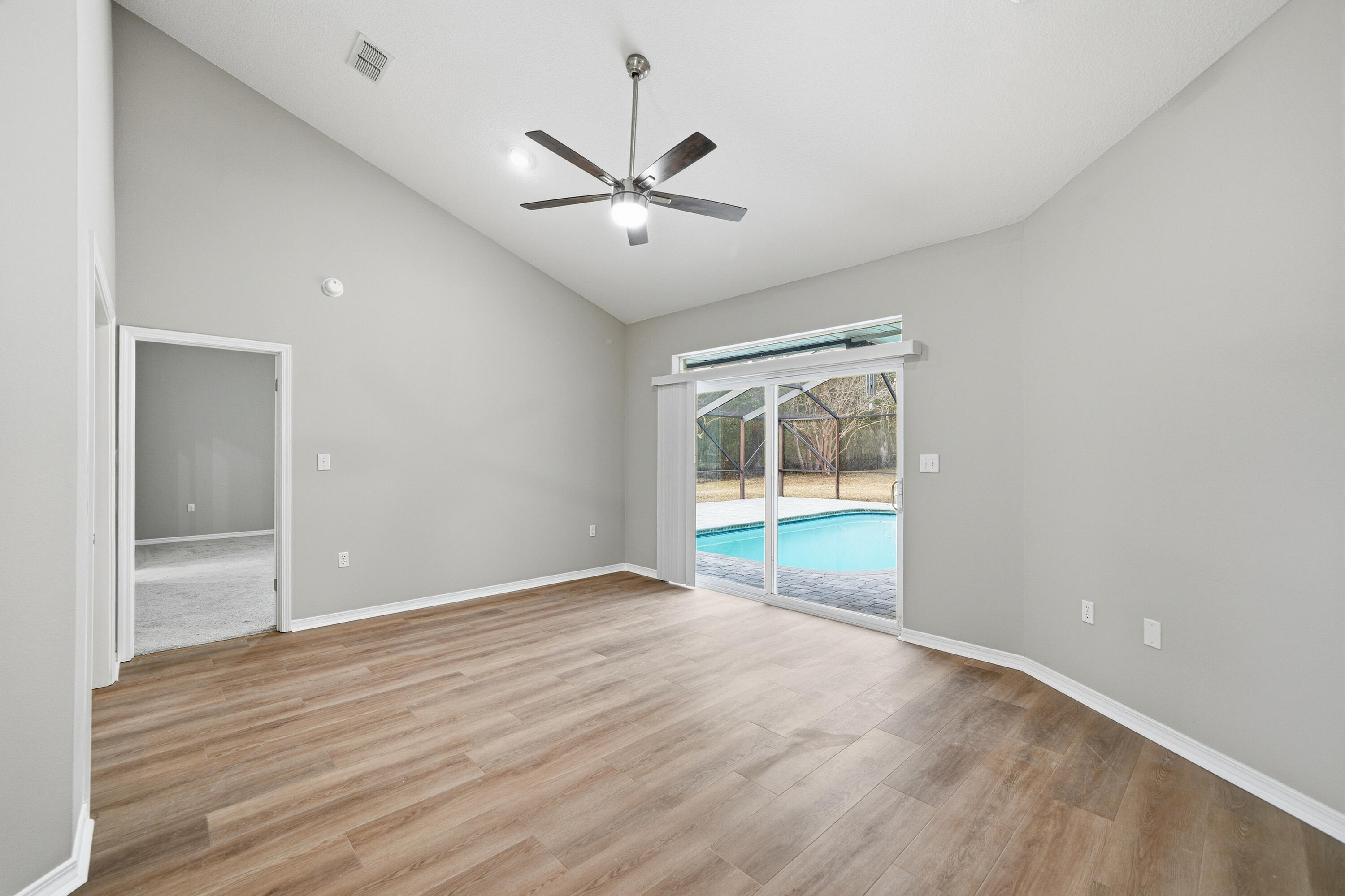 SOUND RETREAT - Residential