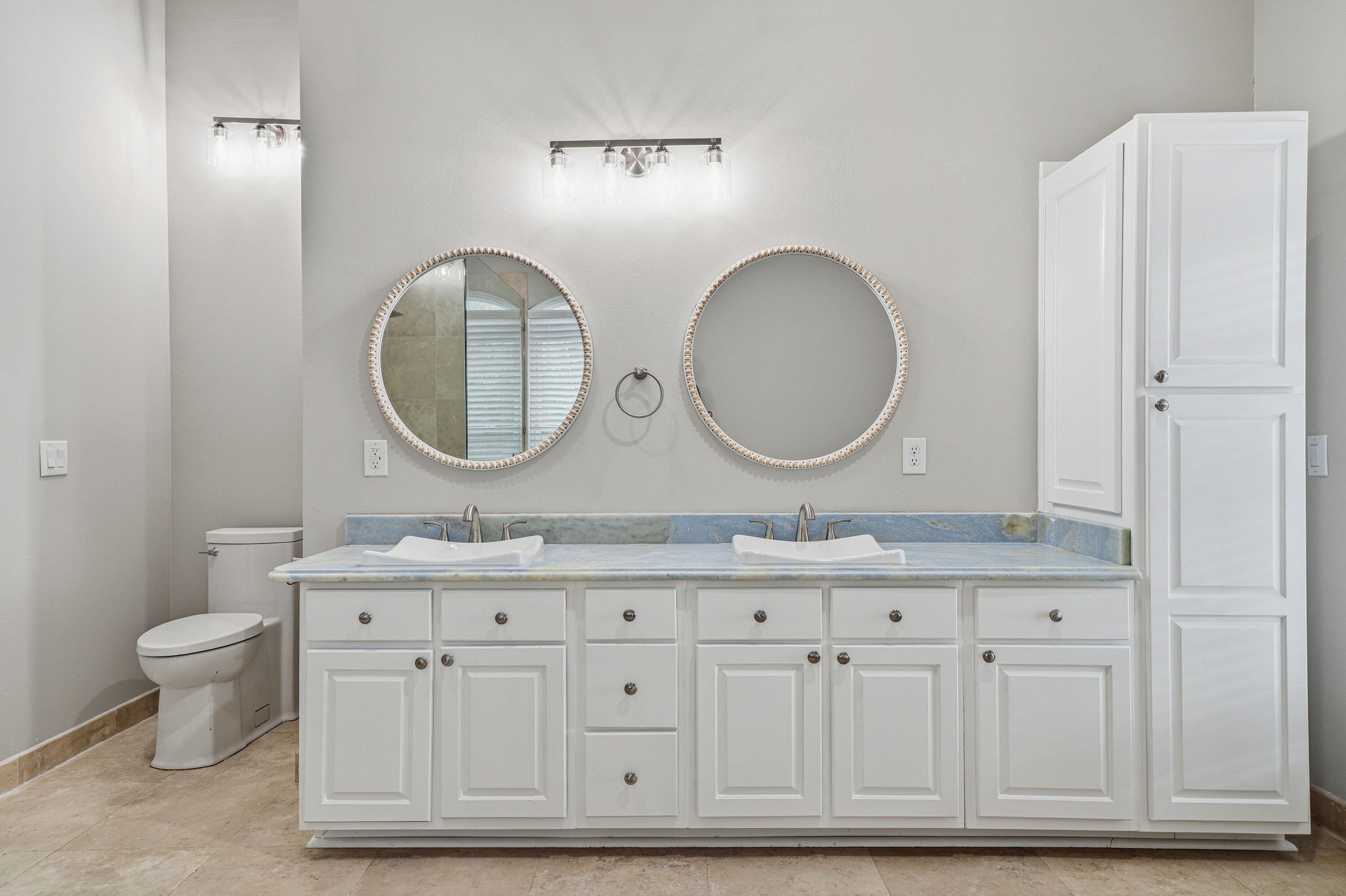 SOUND RETREAT - Residential