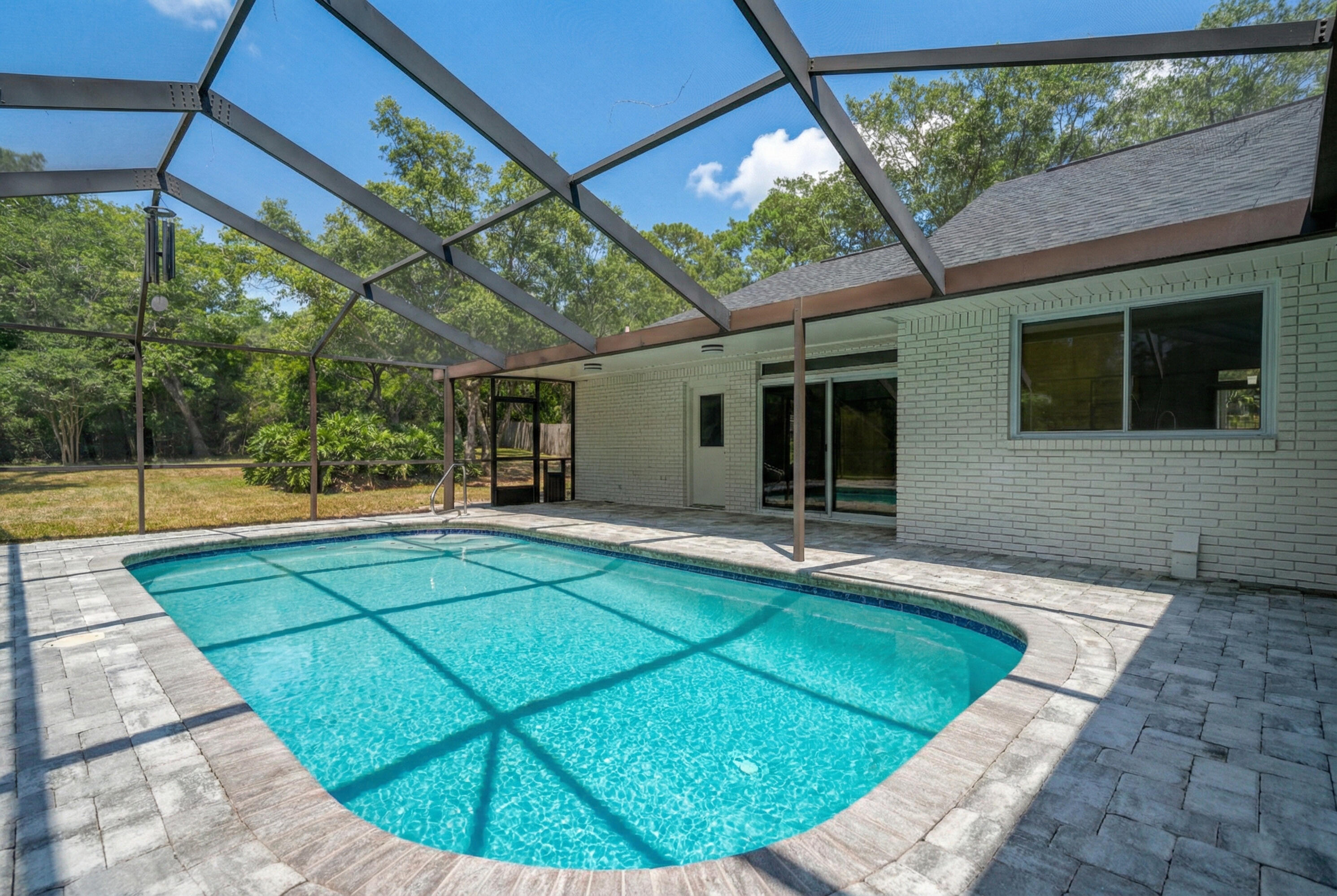 SOUND RETREAT - Residential