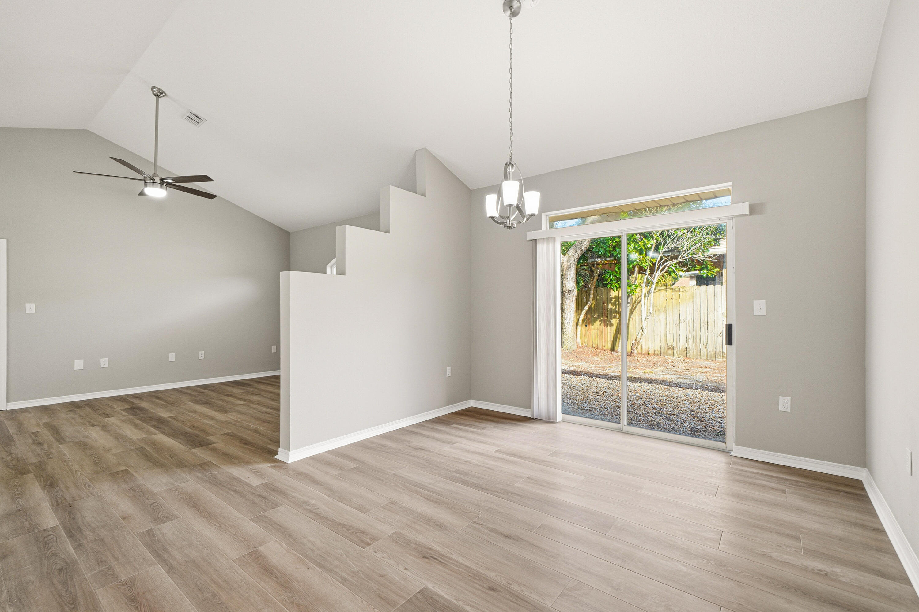 SOUND RETREAT - Residential