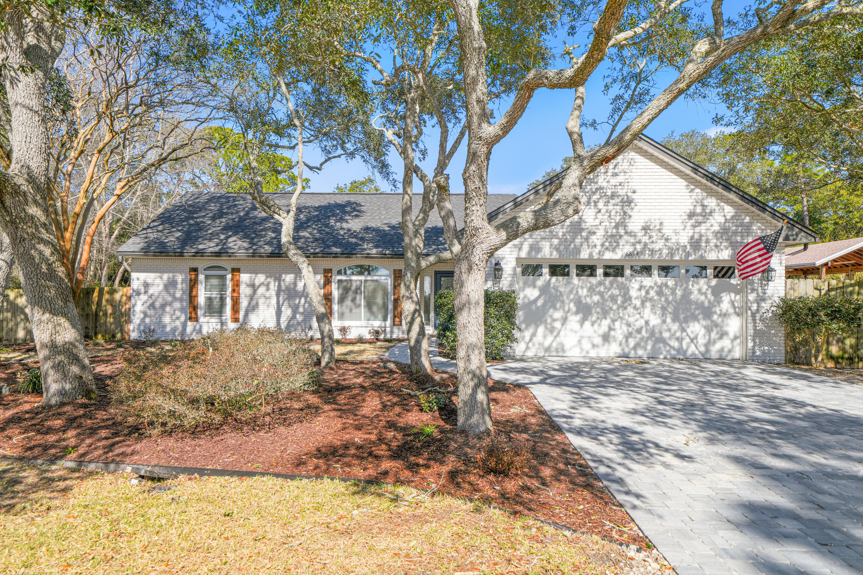 SOUND RETREAT - Residential