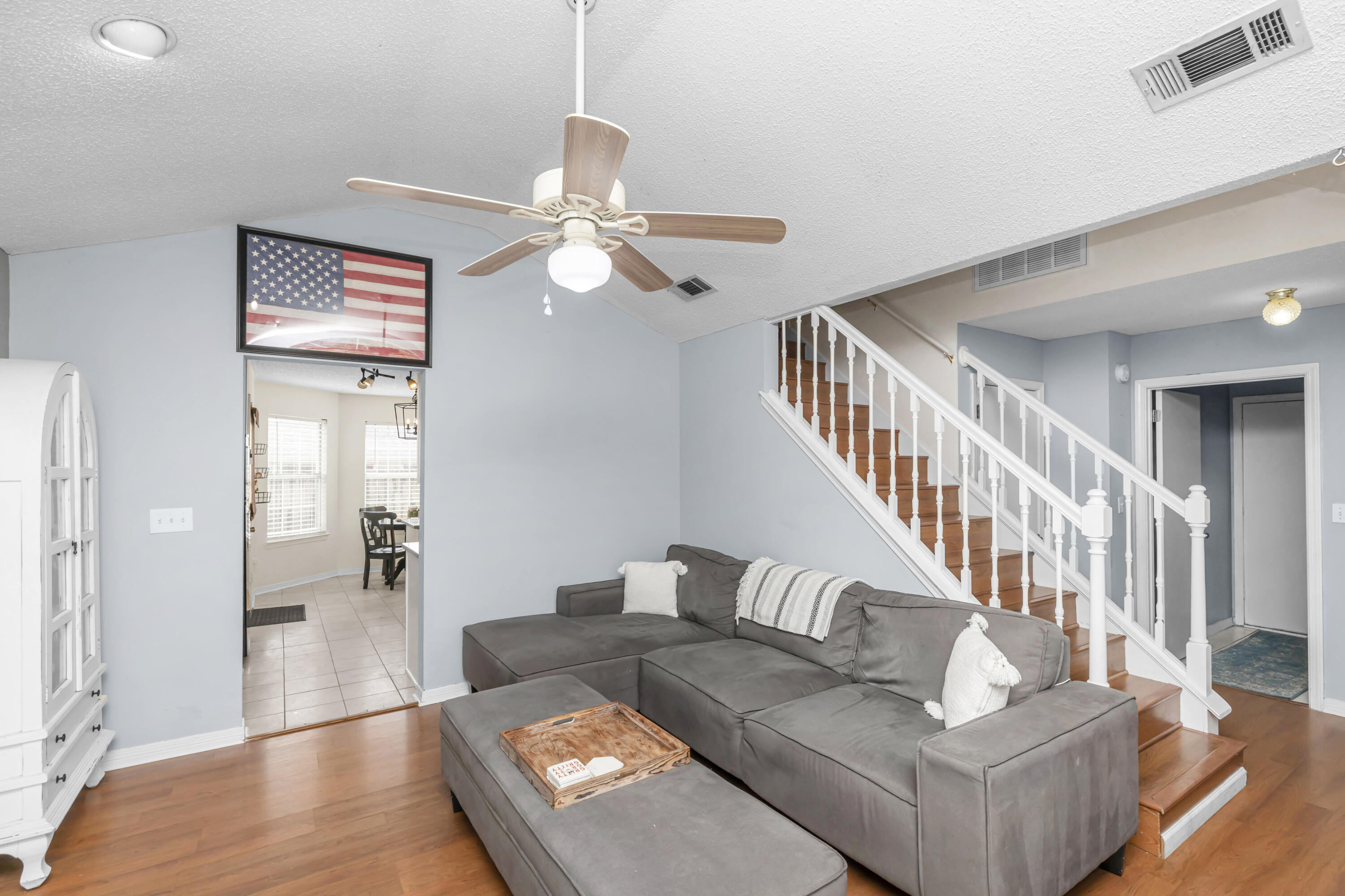 ROANOKE VILLAGE S/D - Residential