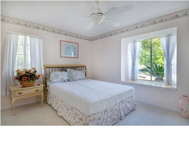 BAY GROVE - Residential