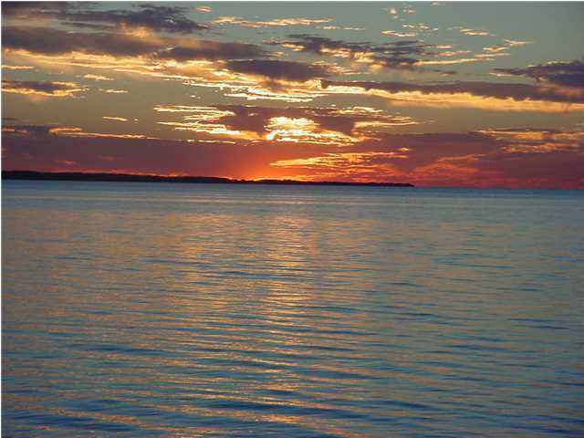 BAY GROVE - Residential