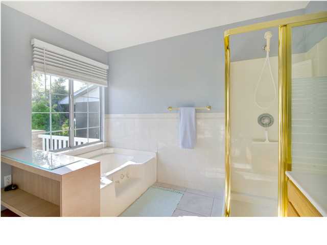 BAY GROVE - Residential