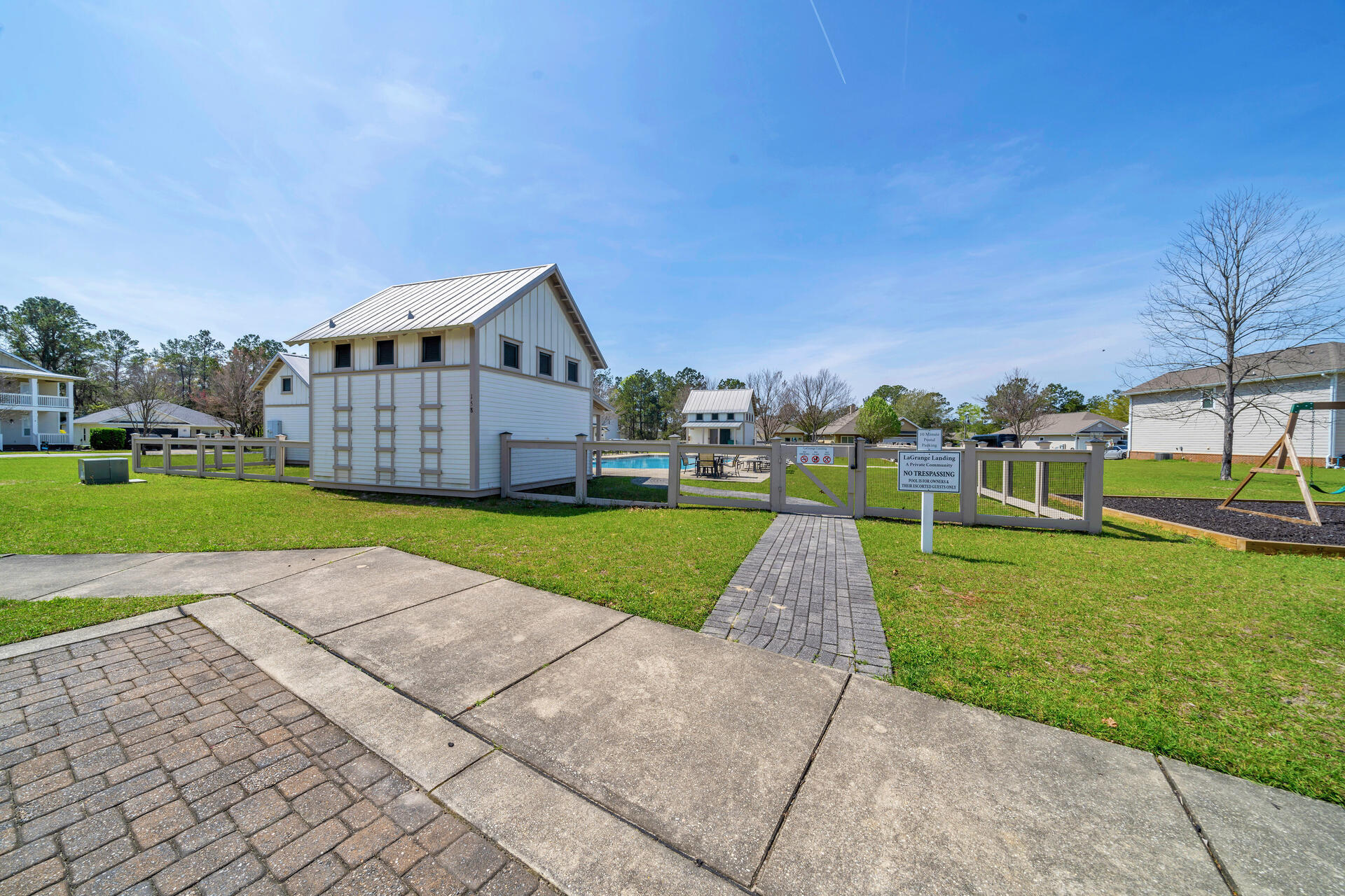 LAGRANGE LANDING - Residential