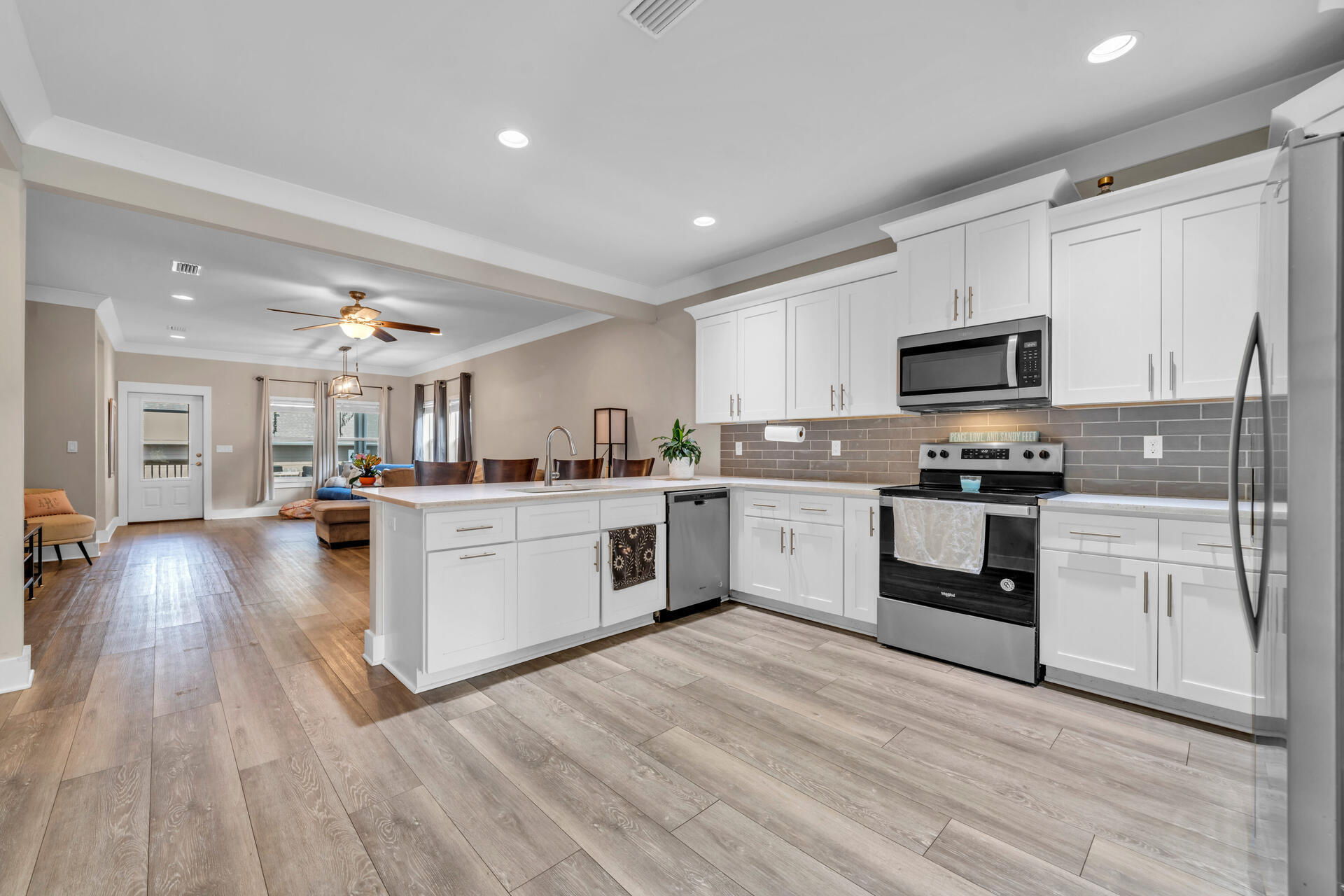 LAGRANGE LANDING - Residential