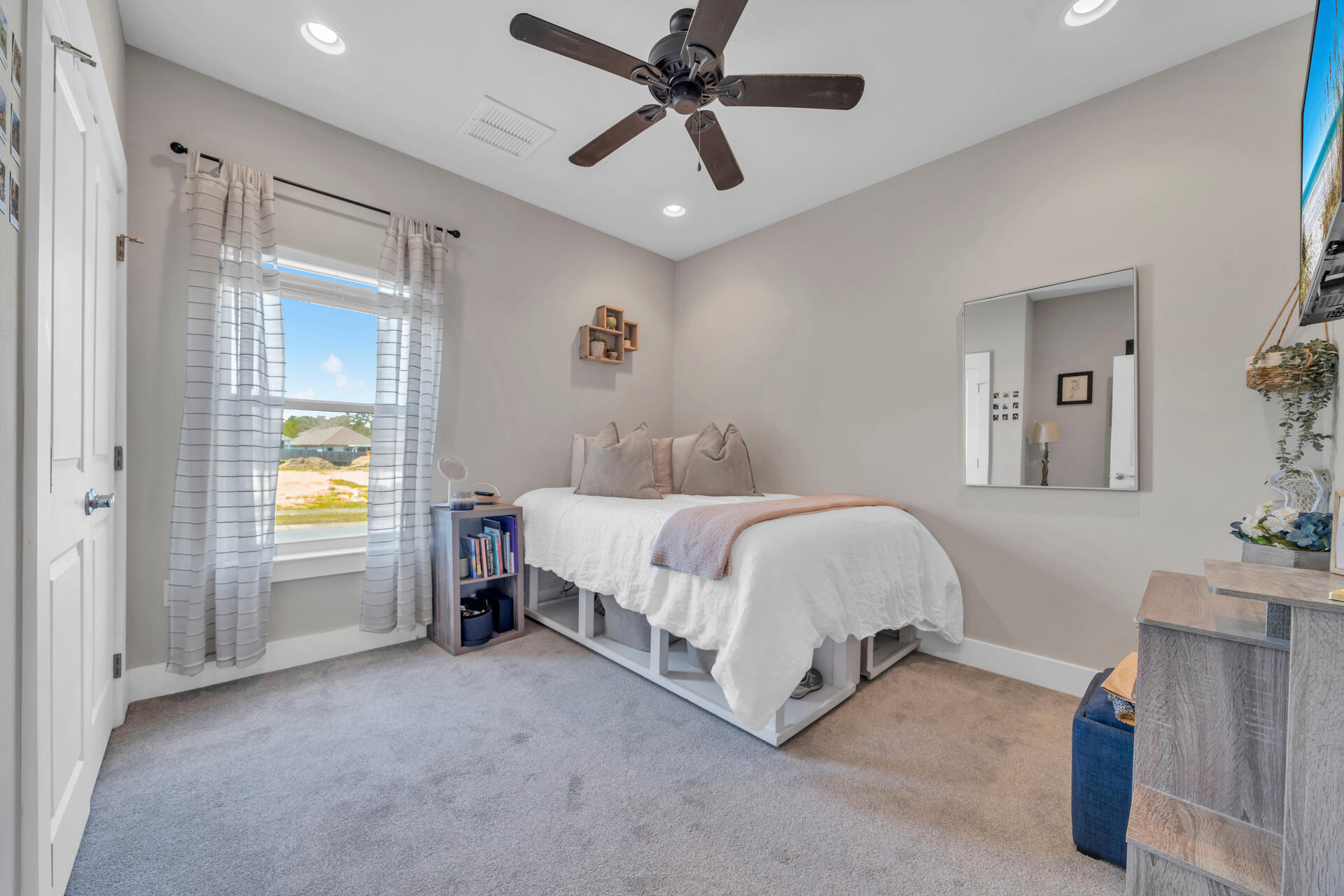 LAGRANGE LANDING - Residential