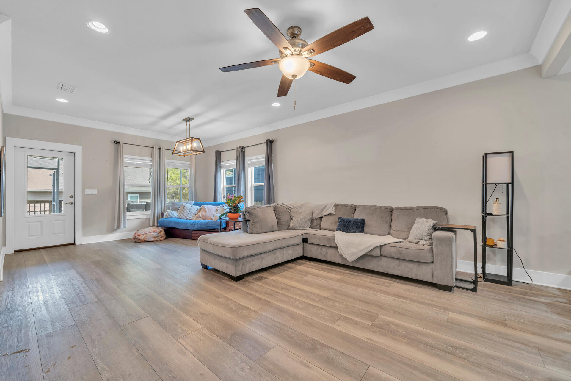 LAGRANGE LANDING - Residential