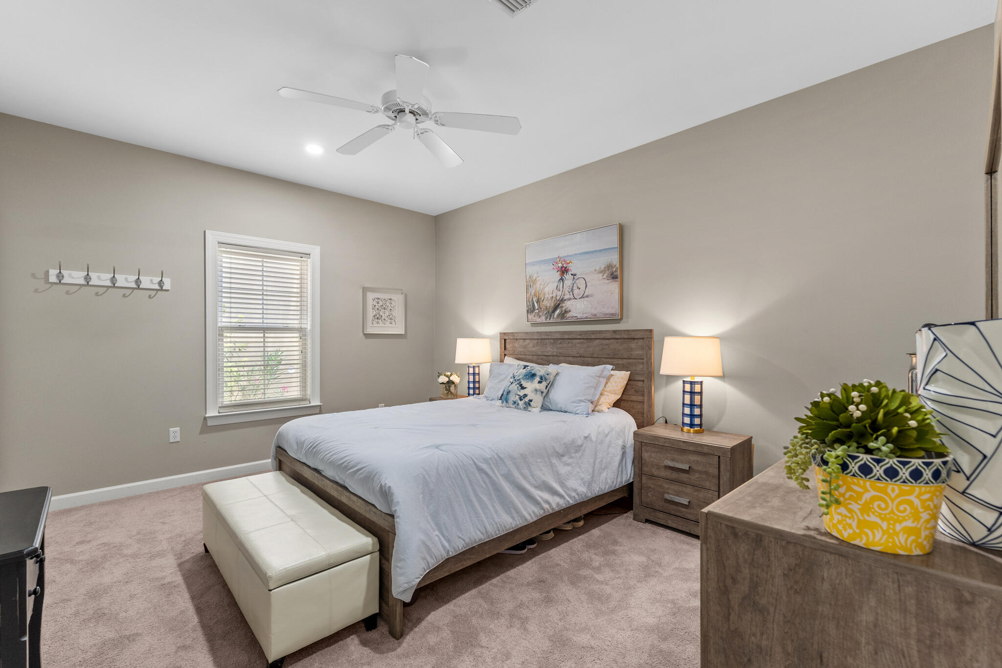 EMERALD WATERS VILLAGE - Residential