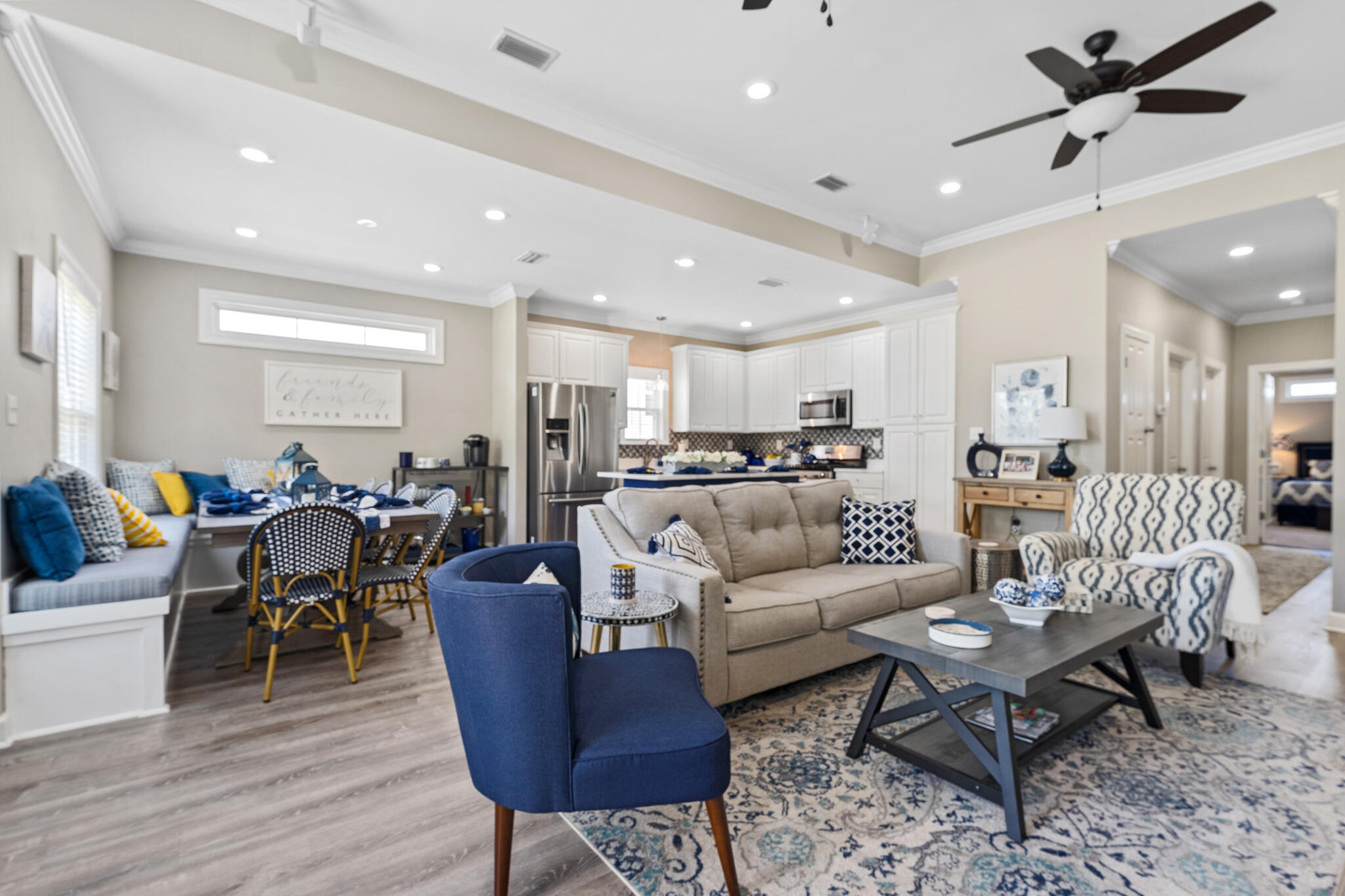 EMERALD WATERS VILLAGE - Residential