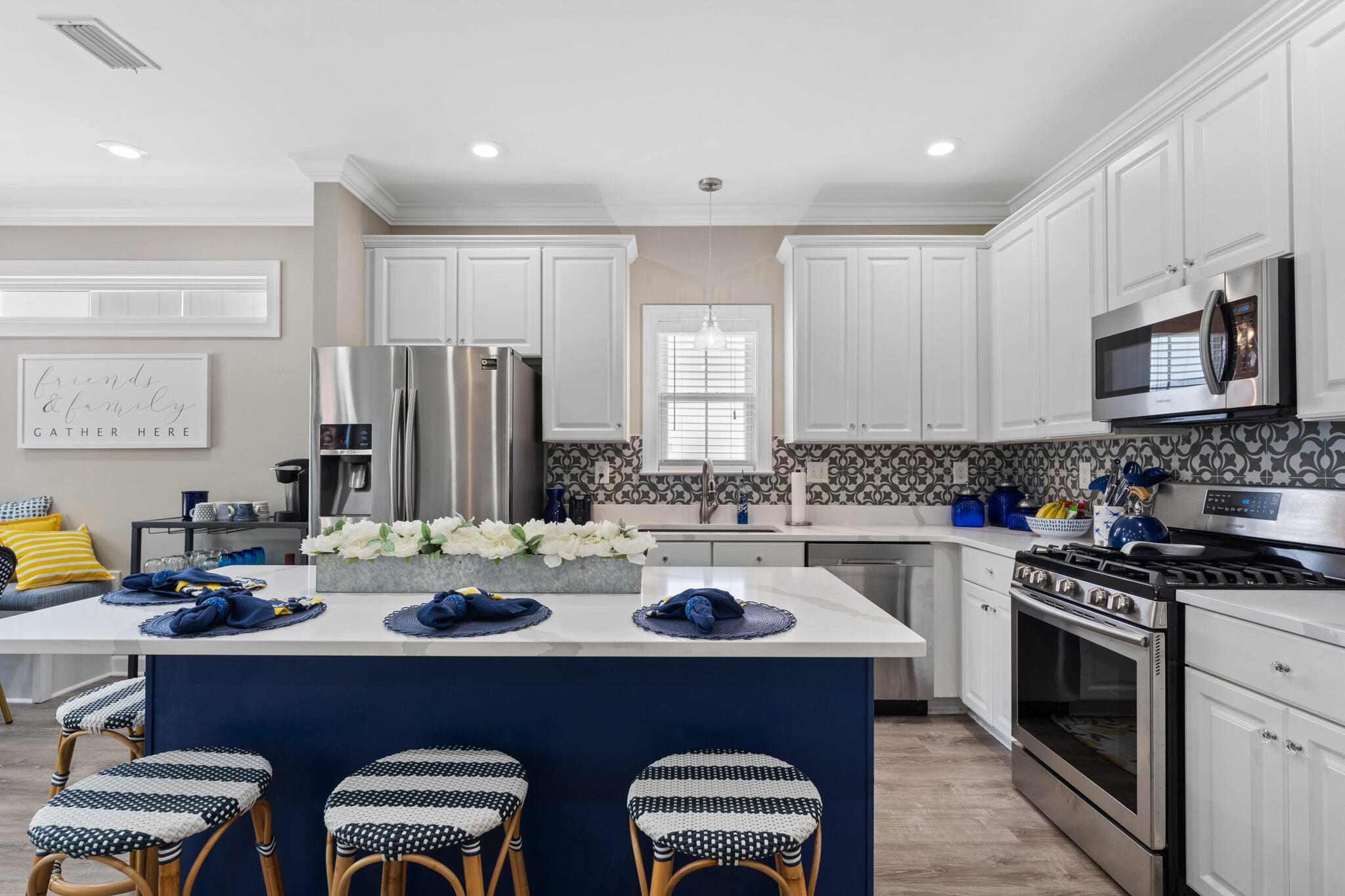 EMERALD WATERS VILLAGE - Residential