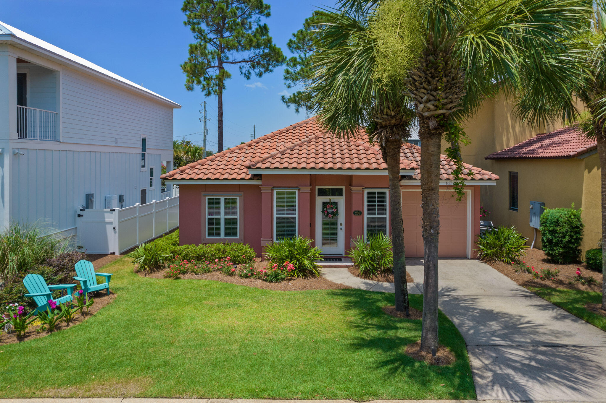 EMERALD WATERS VILLAGE - Residential