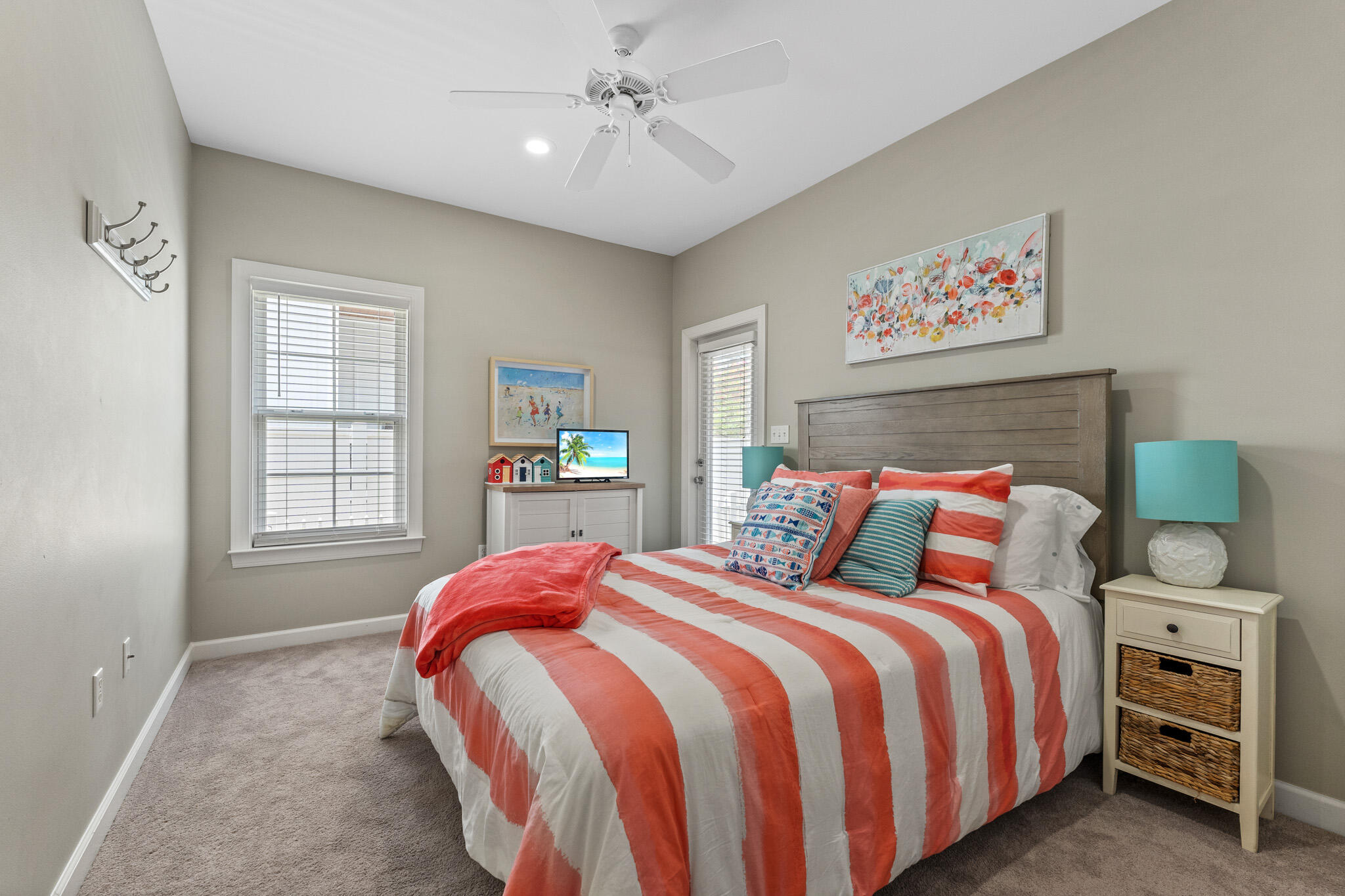 EMERALD WATERS VILLAGE - Residential