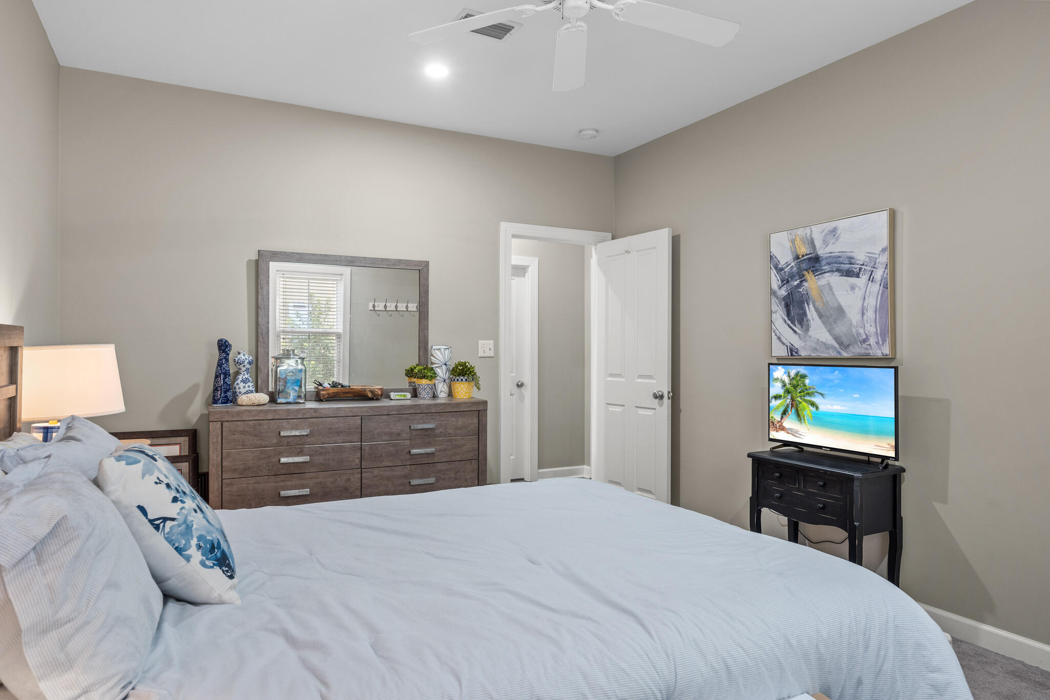 EMERALD WATERS VILLAGE - Residential