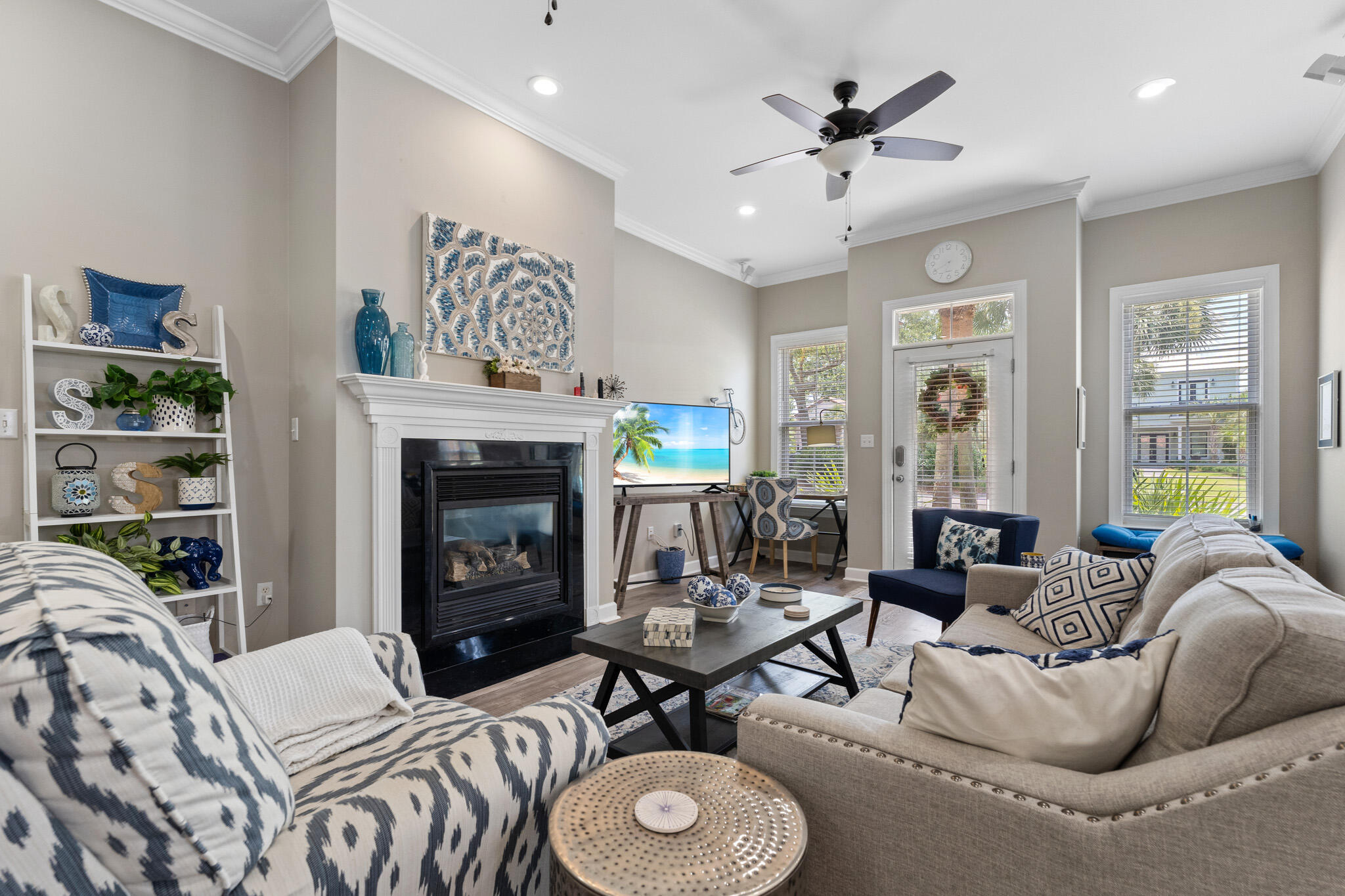 EMERALD WATERS VILLAGE - Residential