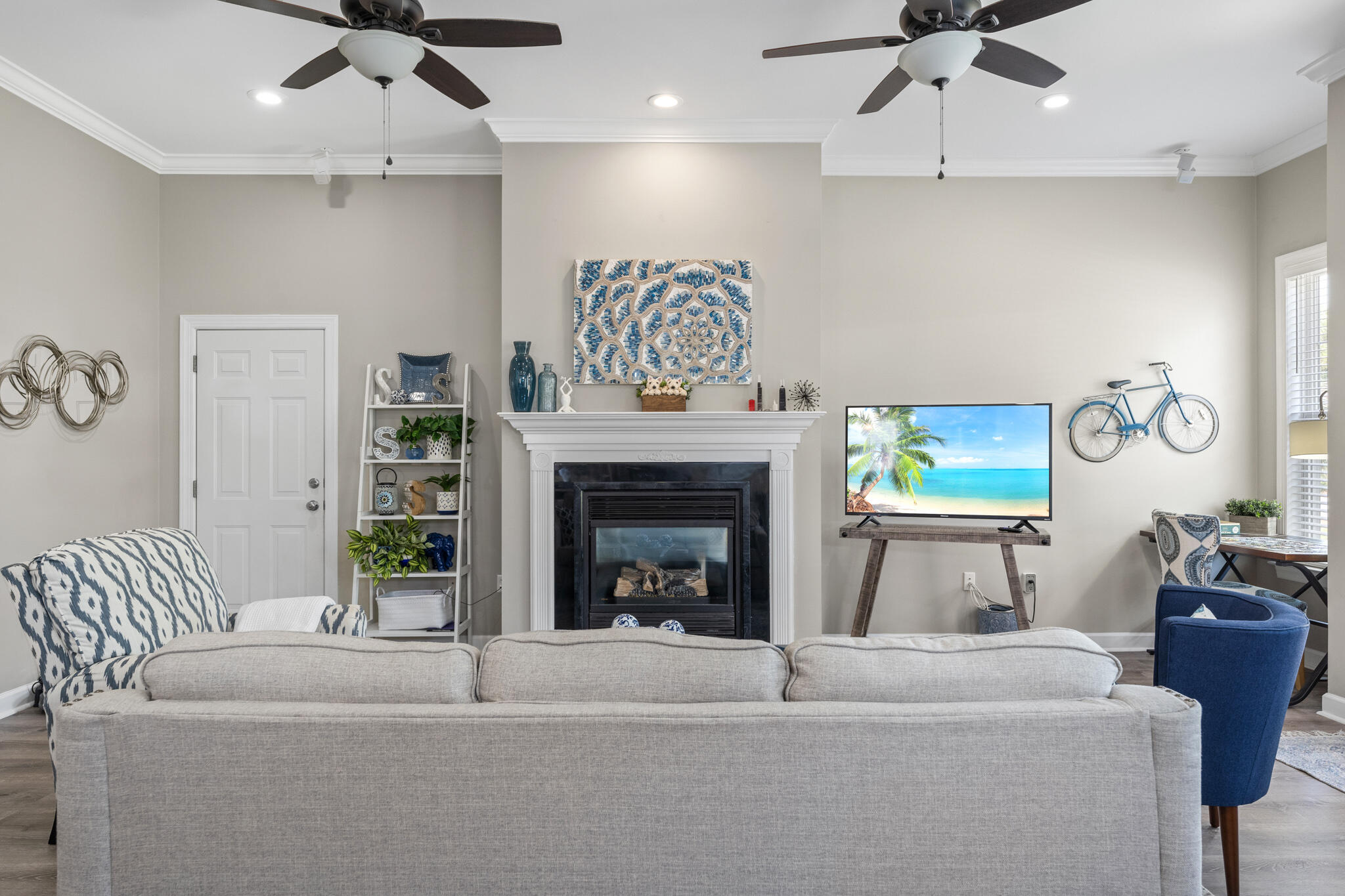 EMERALD WATERS VILLAGE - Residential