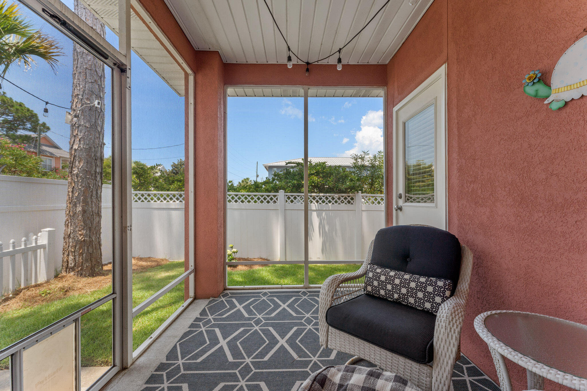 EMERALD WATERS VILLAGE - Residential