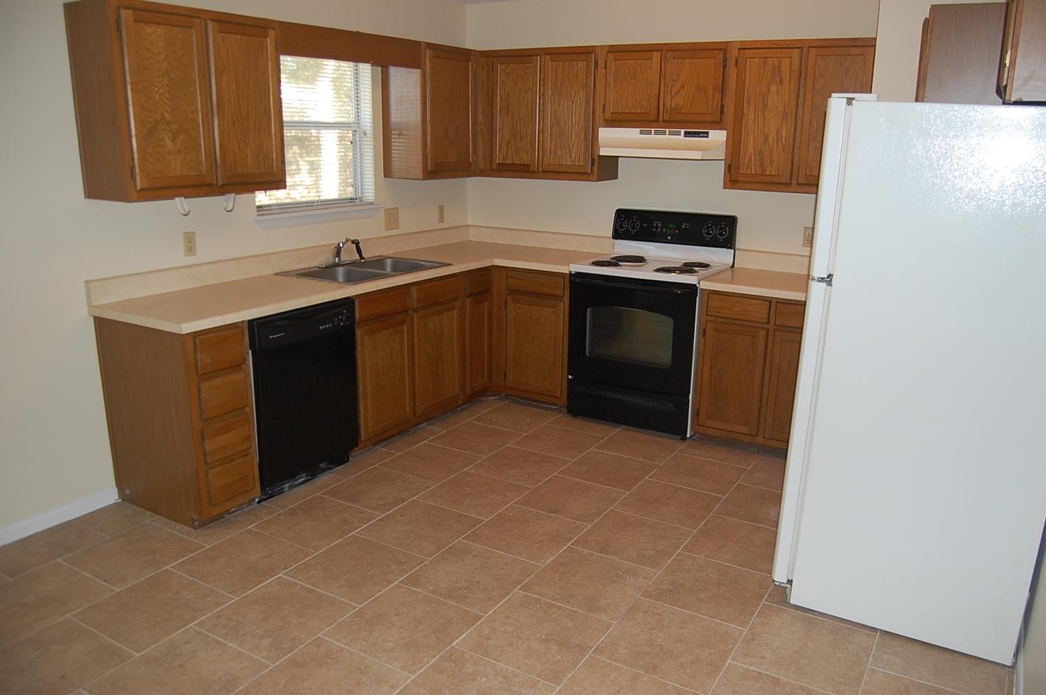 SQUIRREL HAVEN UNREC - Residential Lease