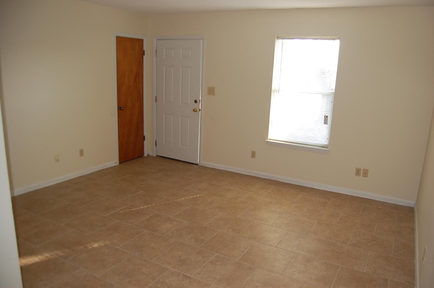 SQUIRREL HAVEN UNREC - Residential Lease