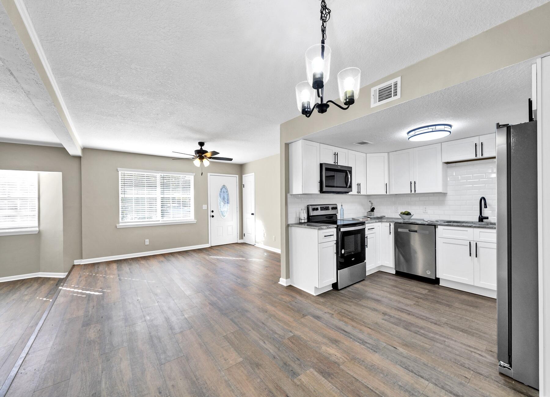 BAY RIDGE PARK 1ST ADDN - Residential