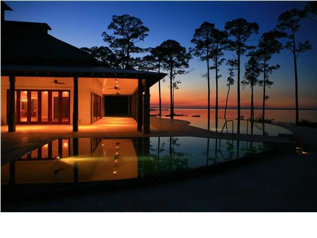 CHURCHILL OAKS - Land