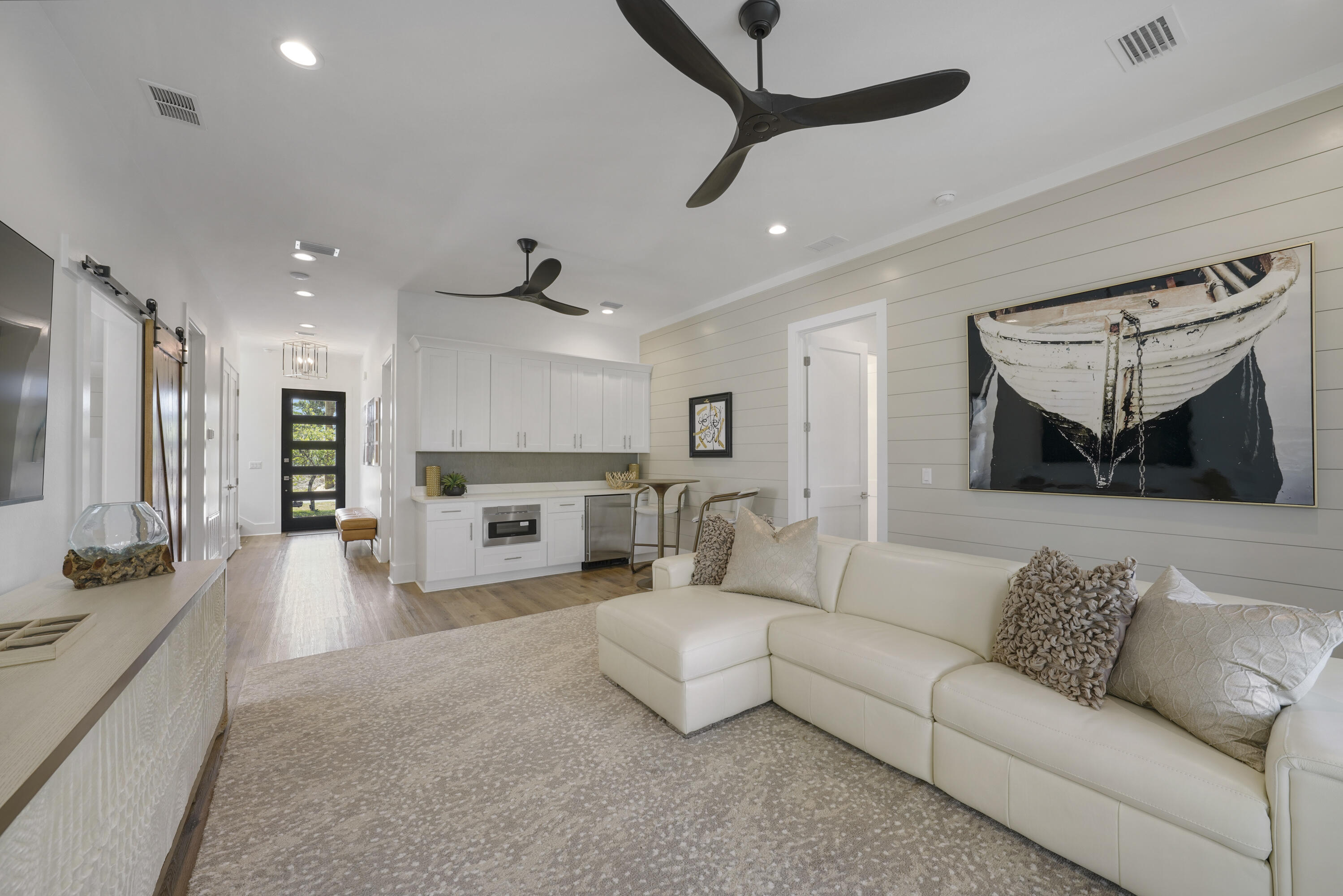 393 County hwy - Residential