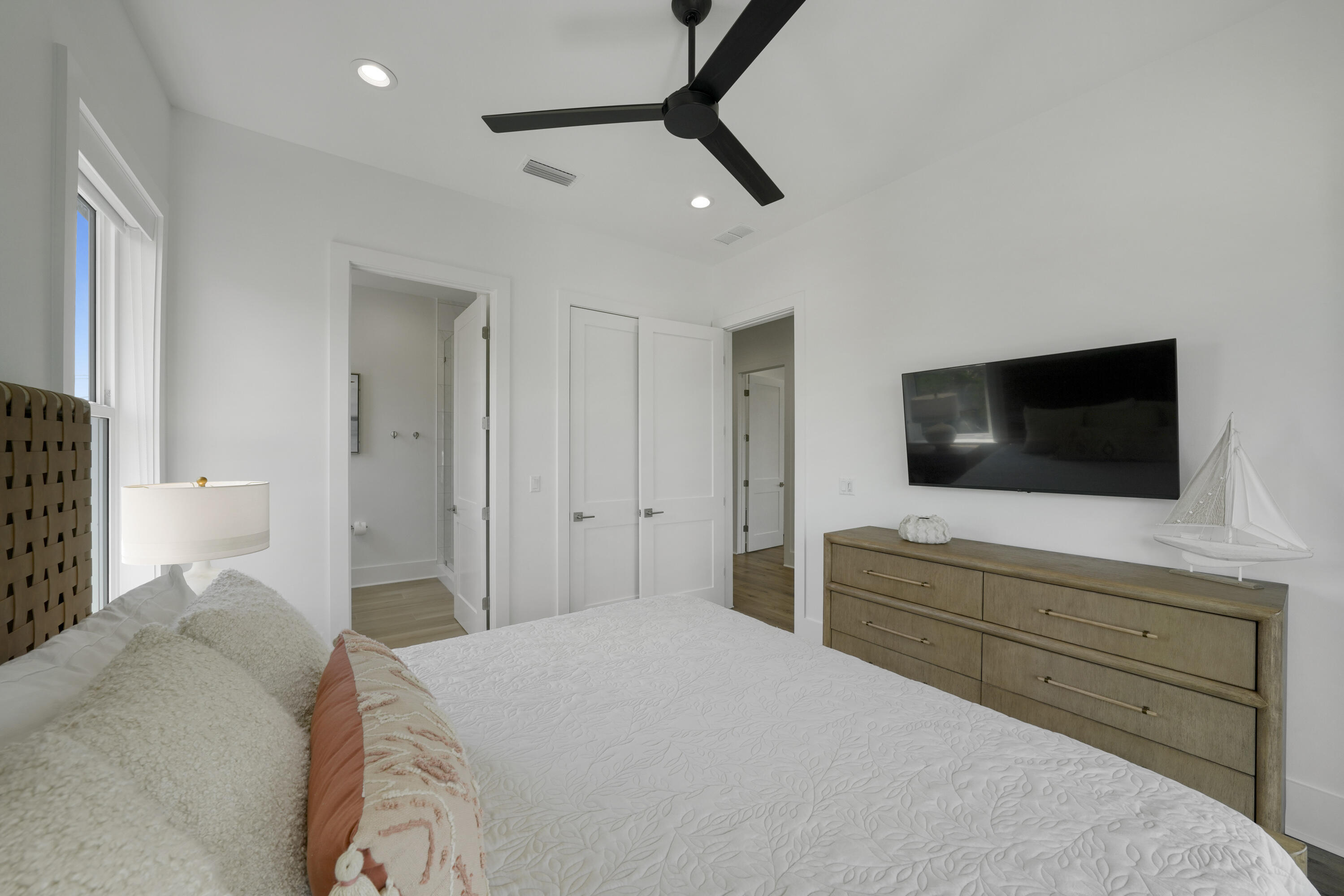 393 County hwy - Residential