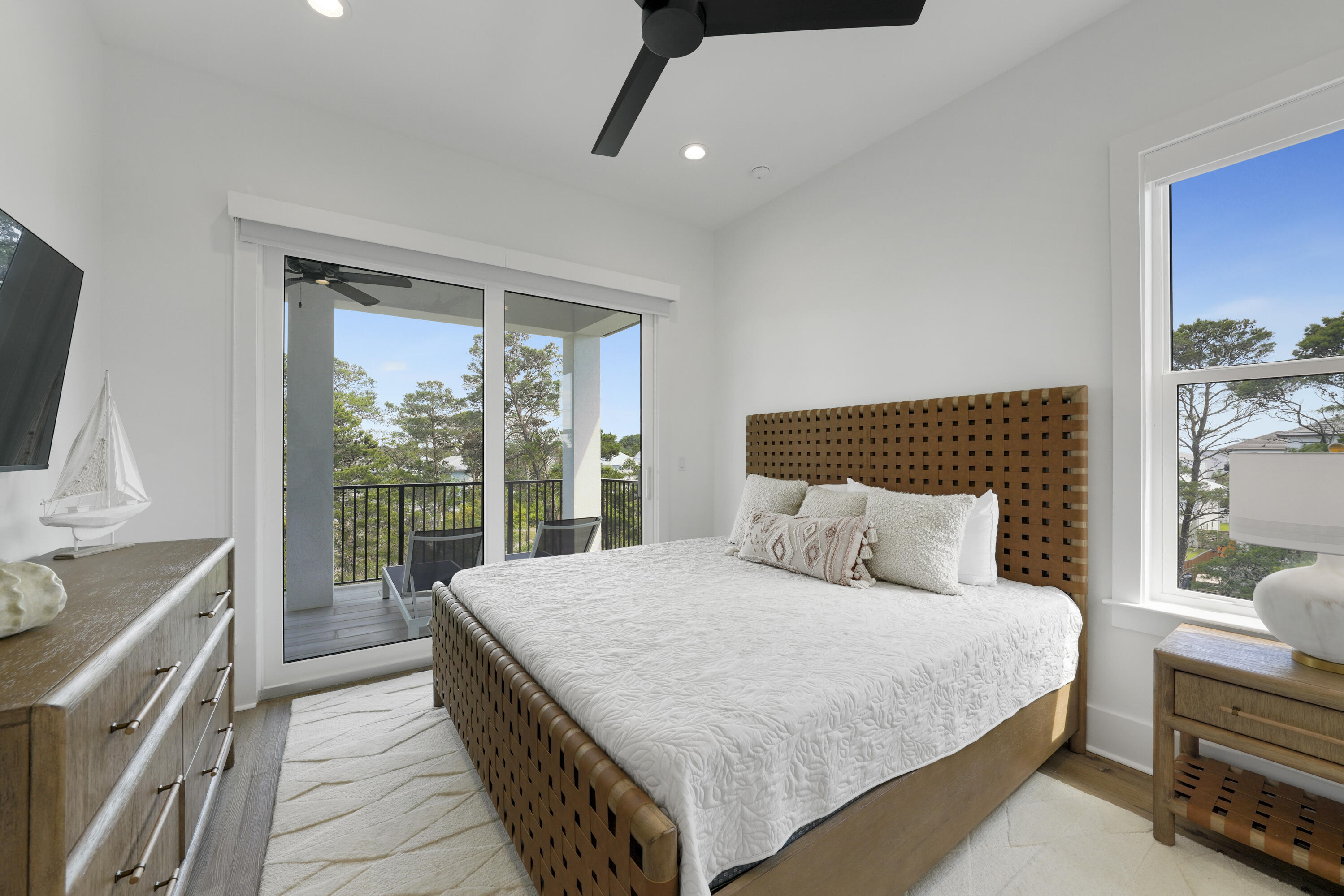 393 County hwy - Residential