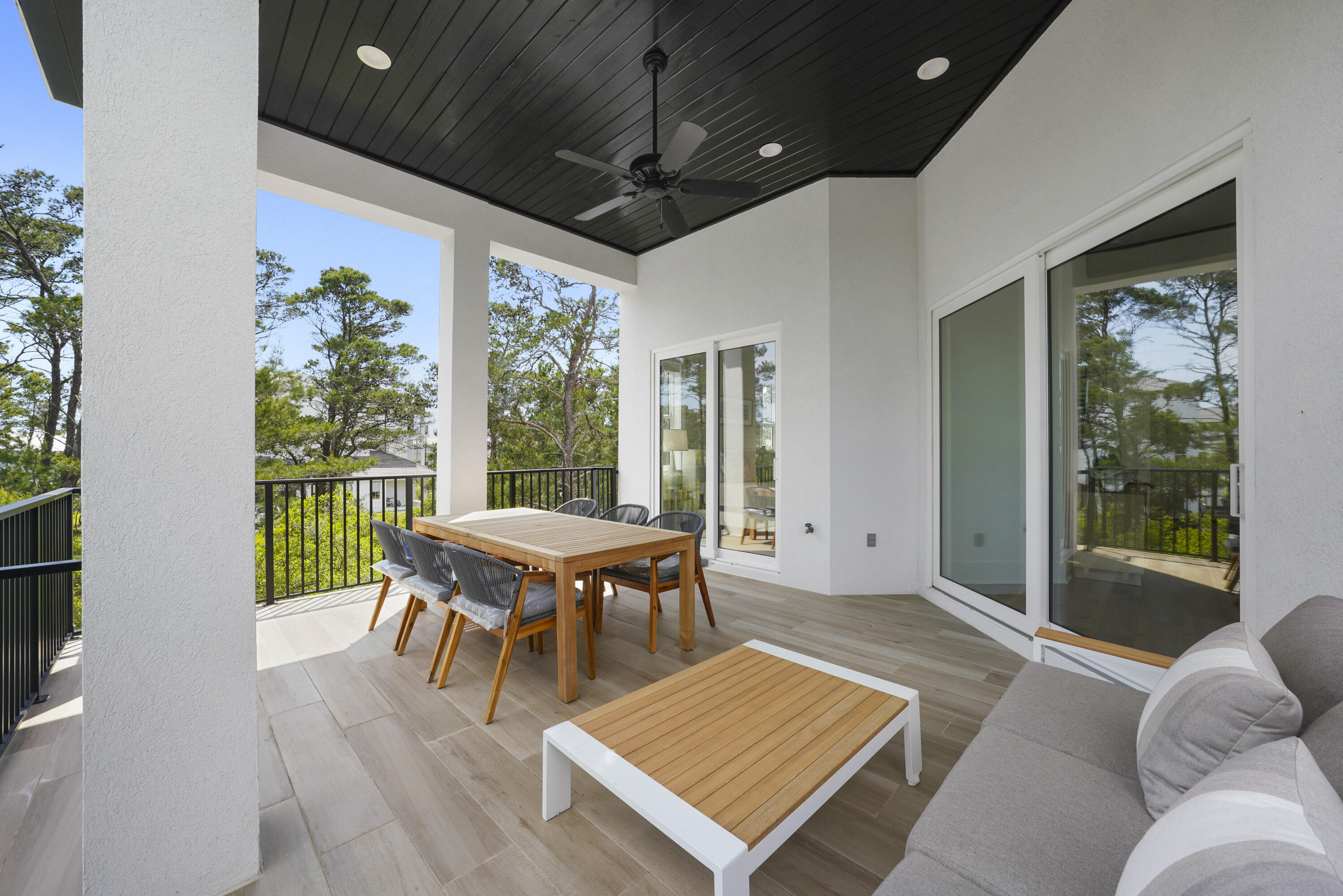 393 County hwy - Residential