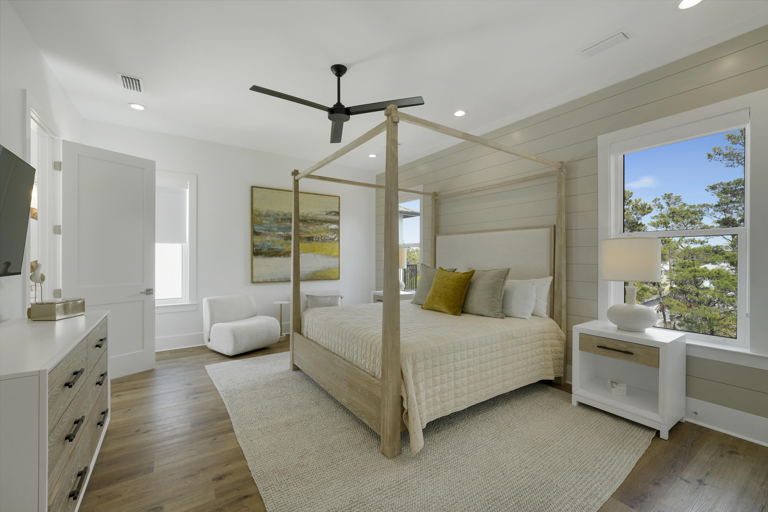 393 County hwy - Residential