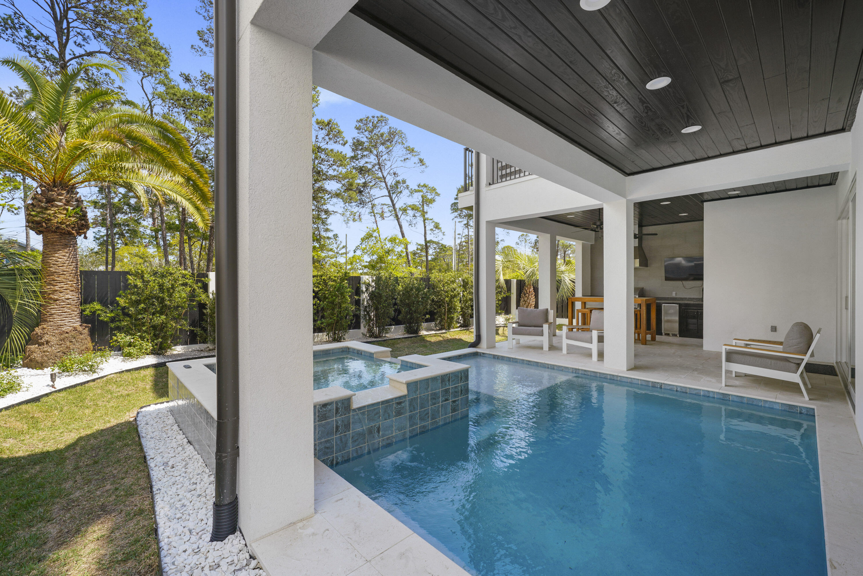 393 County hwy - Residential