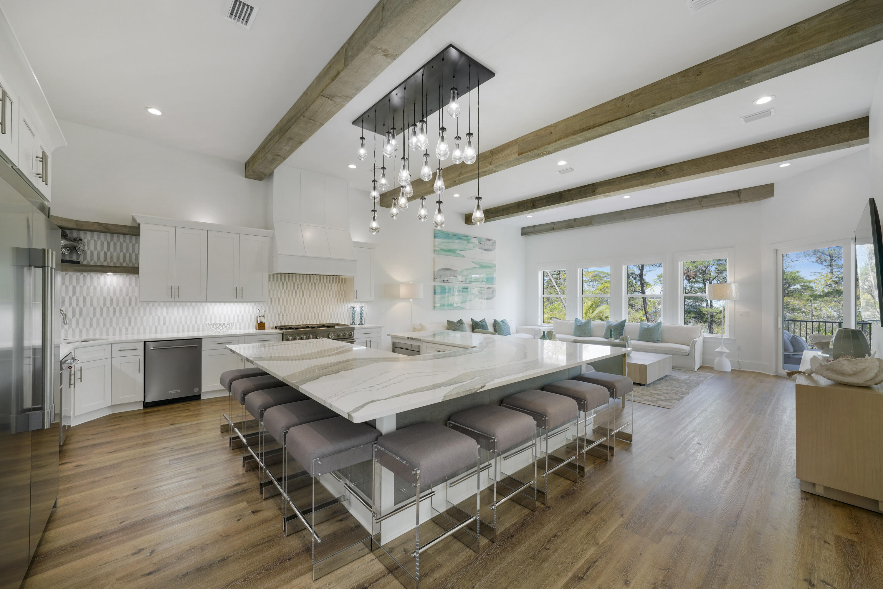393 County hwy - Residential