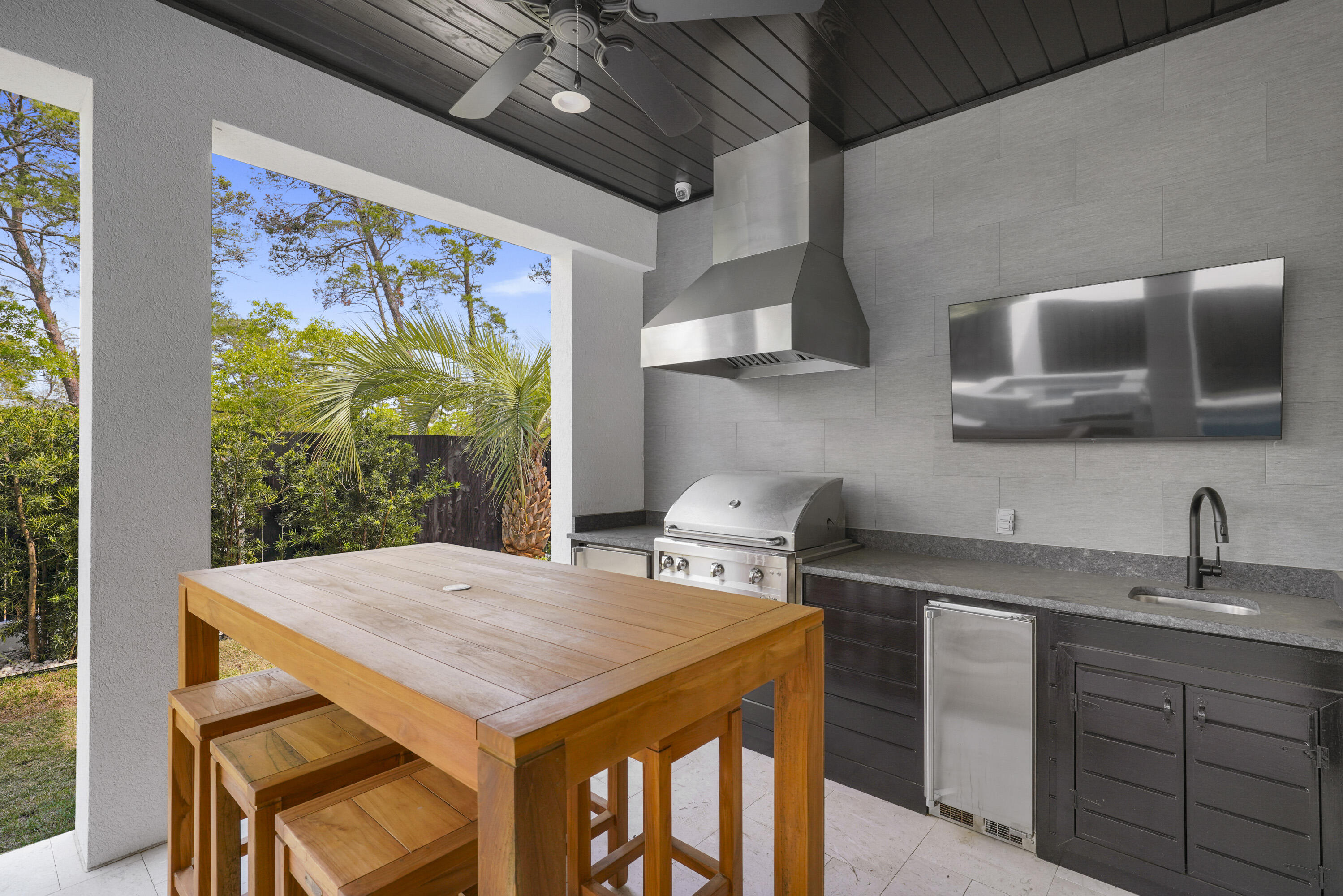 393 County hwy - Residential