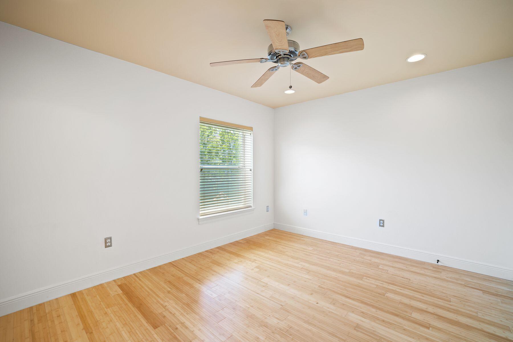 BAYWALK LANDING - Residential