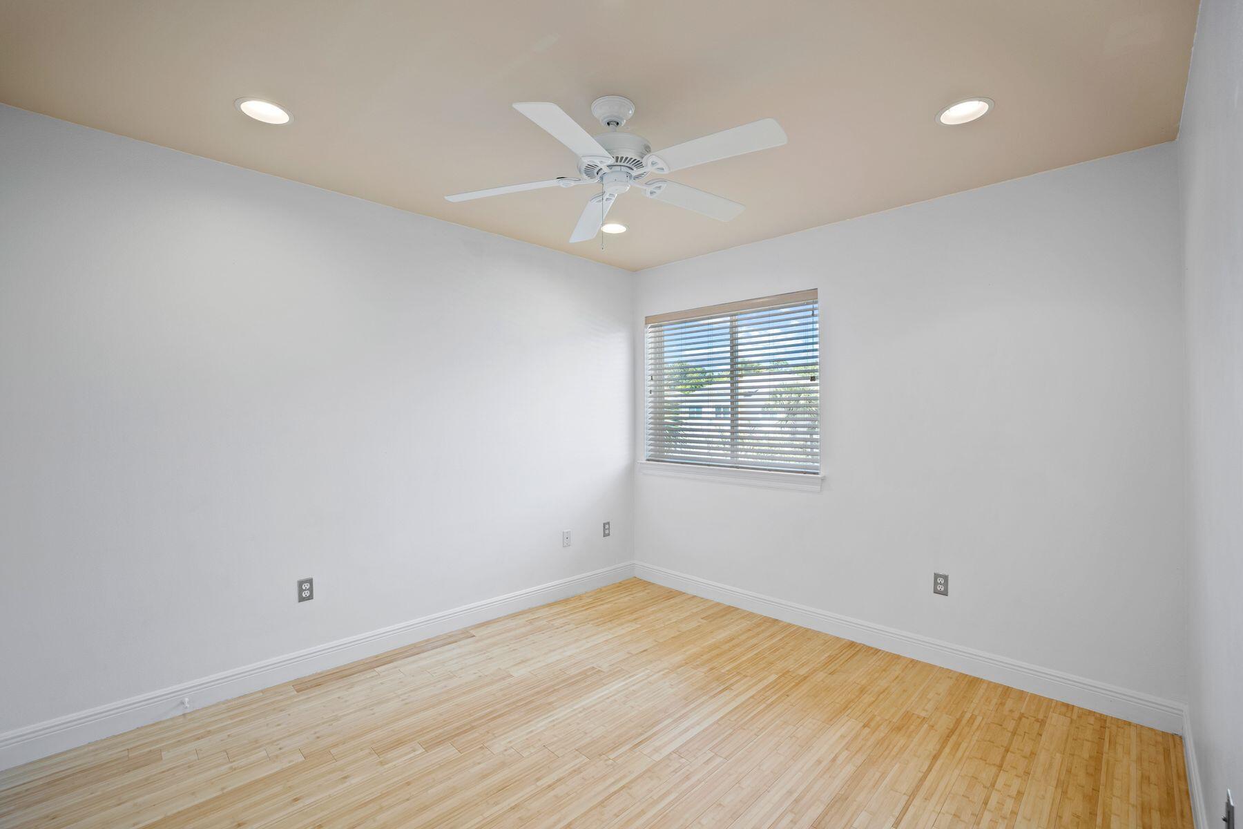 BAYWALK LANDING - Residential