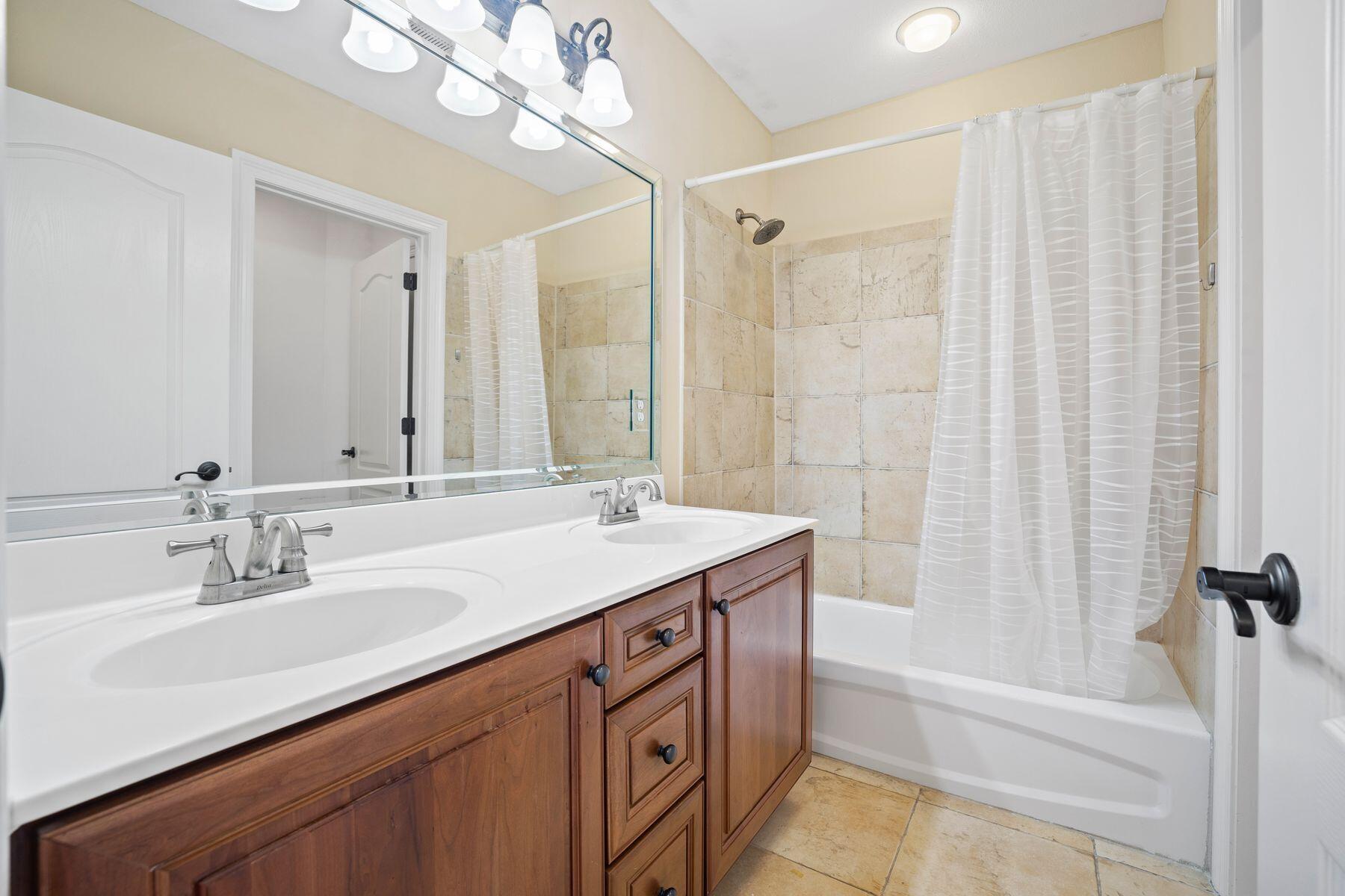 BAYWALK LANDING - Residential