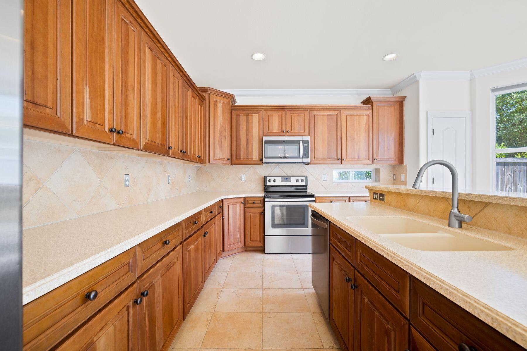 BAYWALK LANDING - Residential