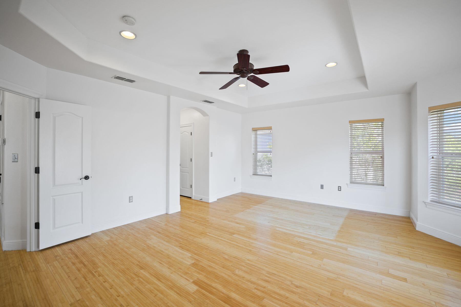 BAYWALK LANDING - Residential