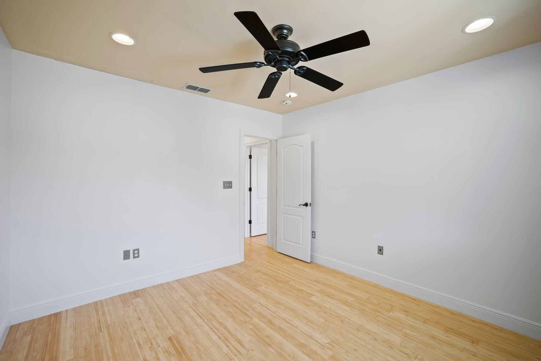 BAYWALK LANDING - Residential