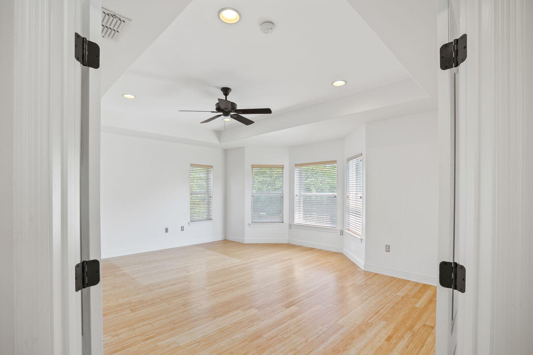 BAYWALK LANDING - Residential