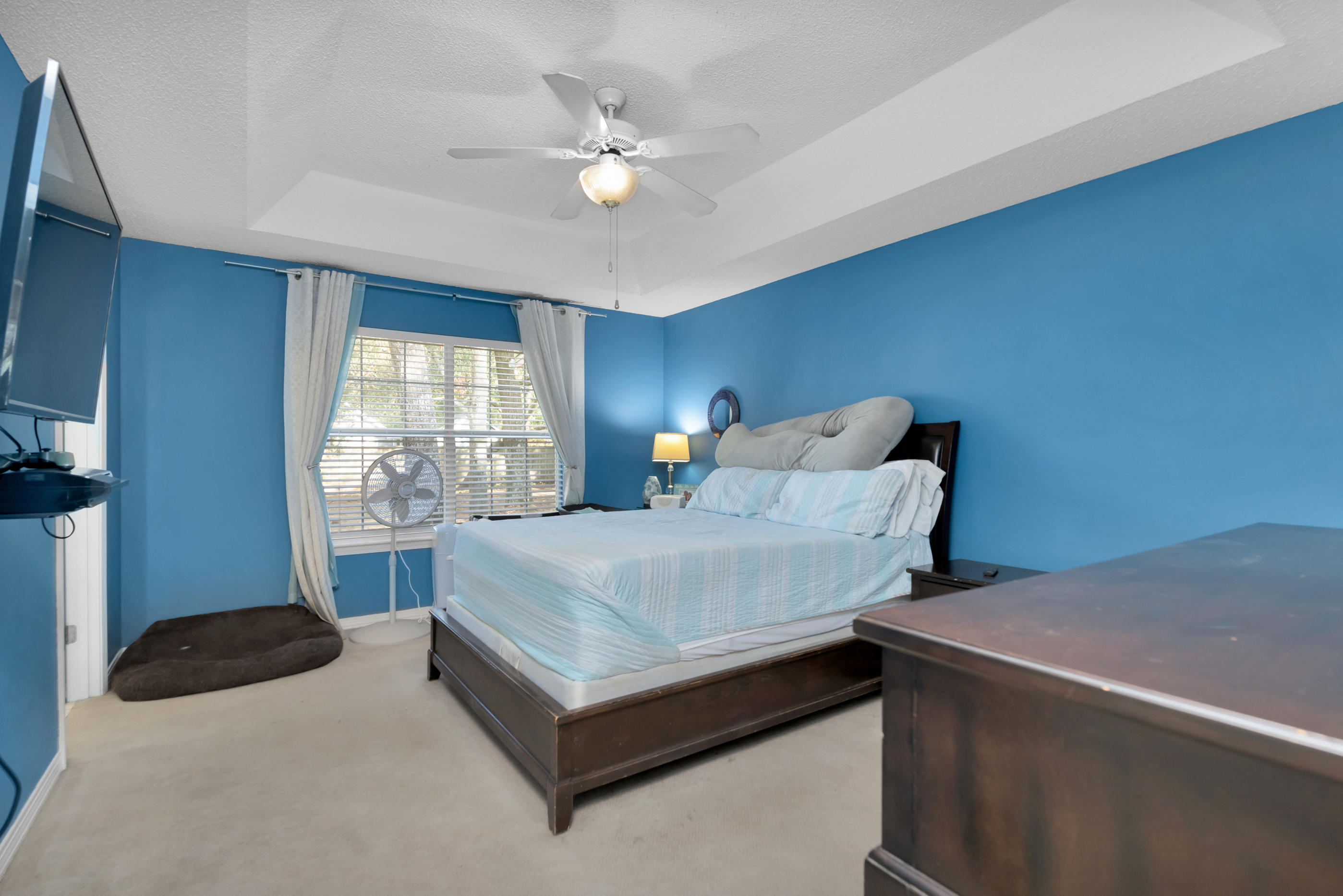 ROBLEDAL ESTATES UNIT 3 - Residential Lease