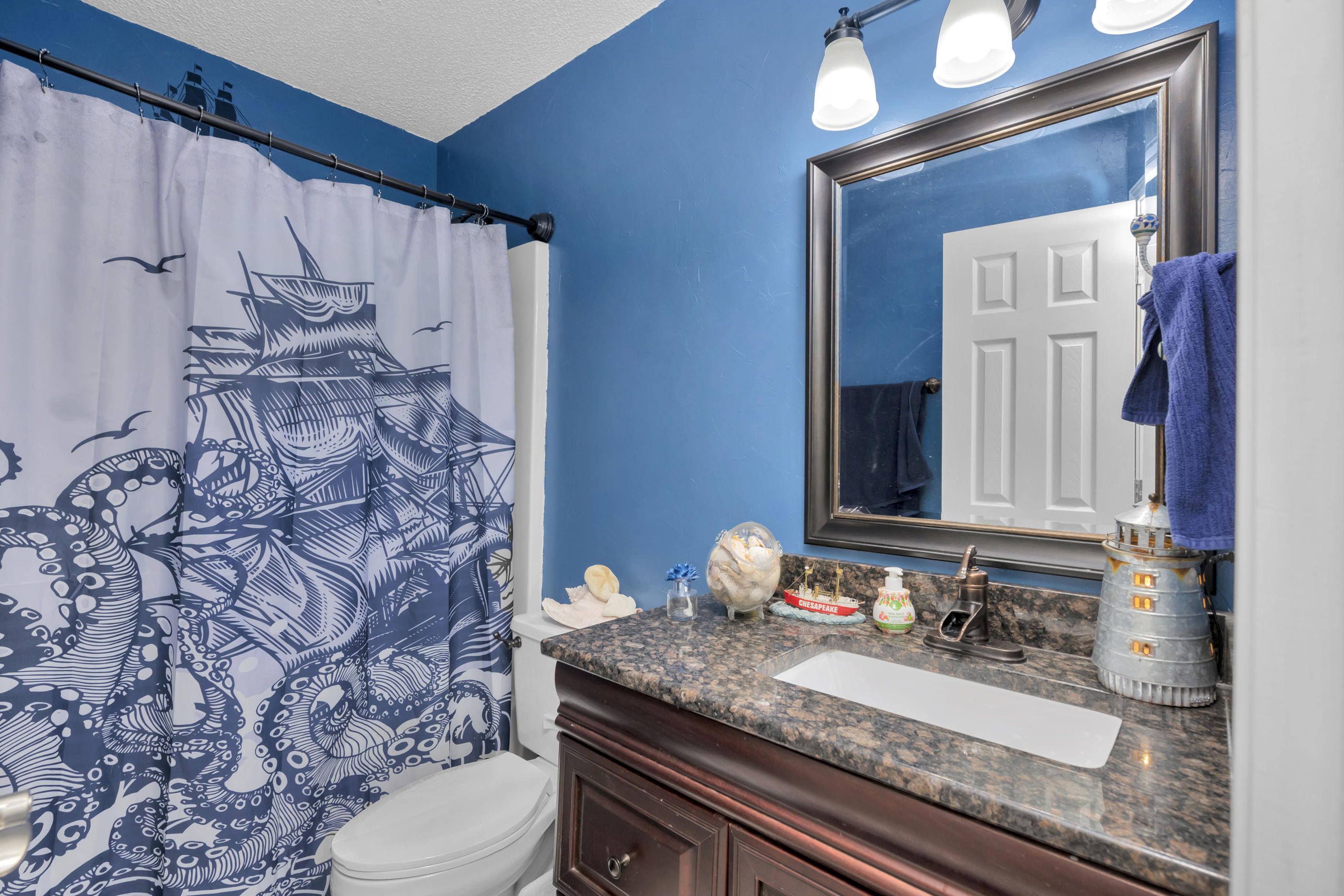 ROBLEDAL ESTATES UNIT 3 - Residential Lease