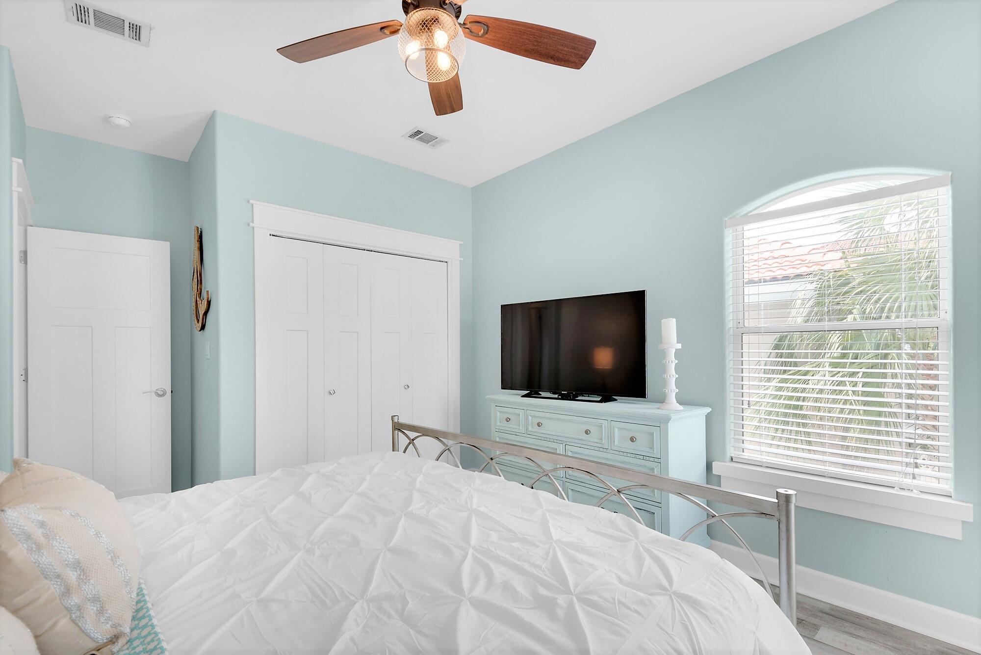 EMERALD WATERS VILLAGE - Residential