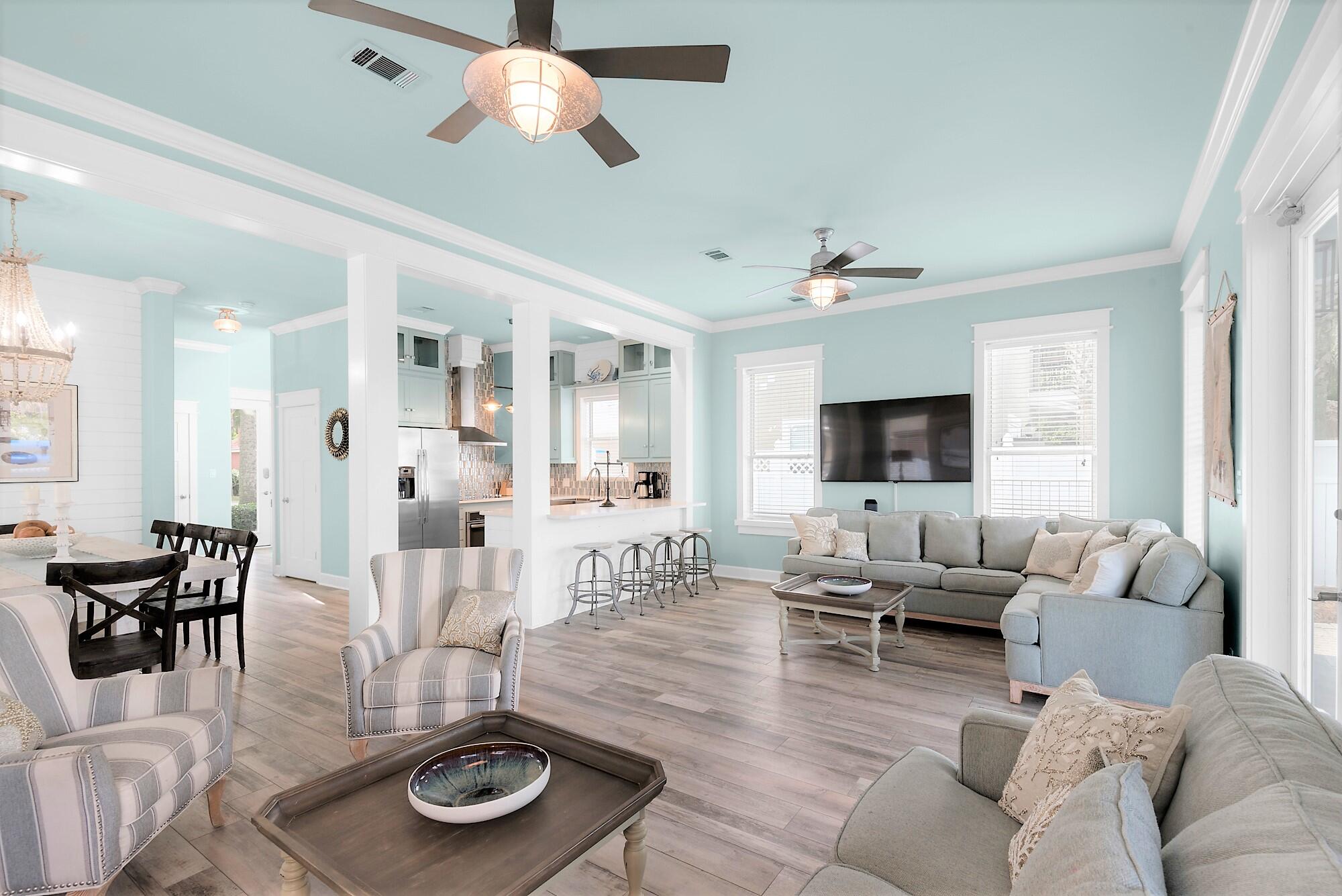 EMERALD WATERS VILLAGE - Residential