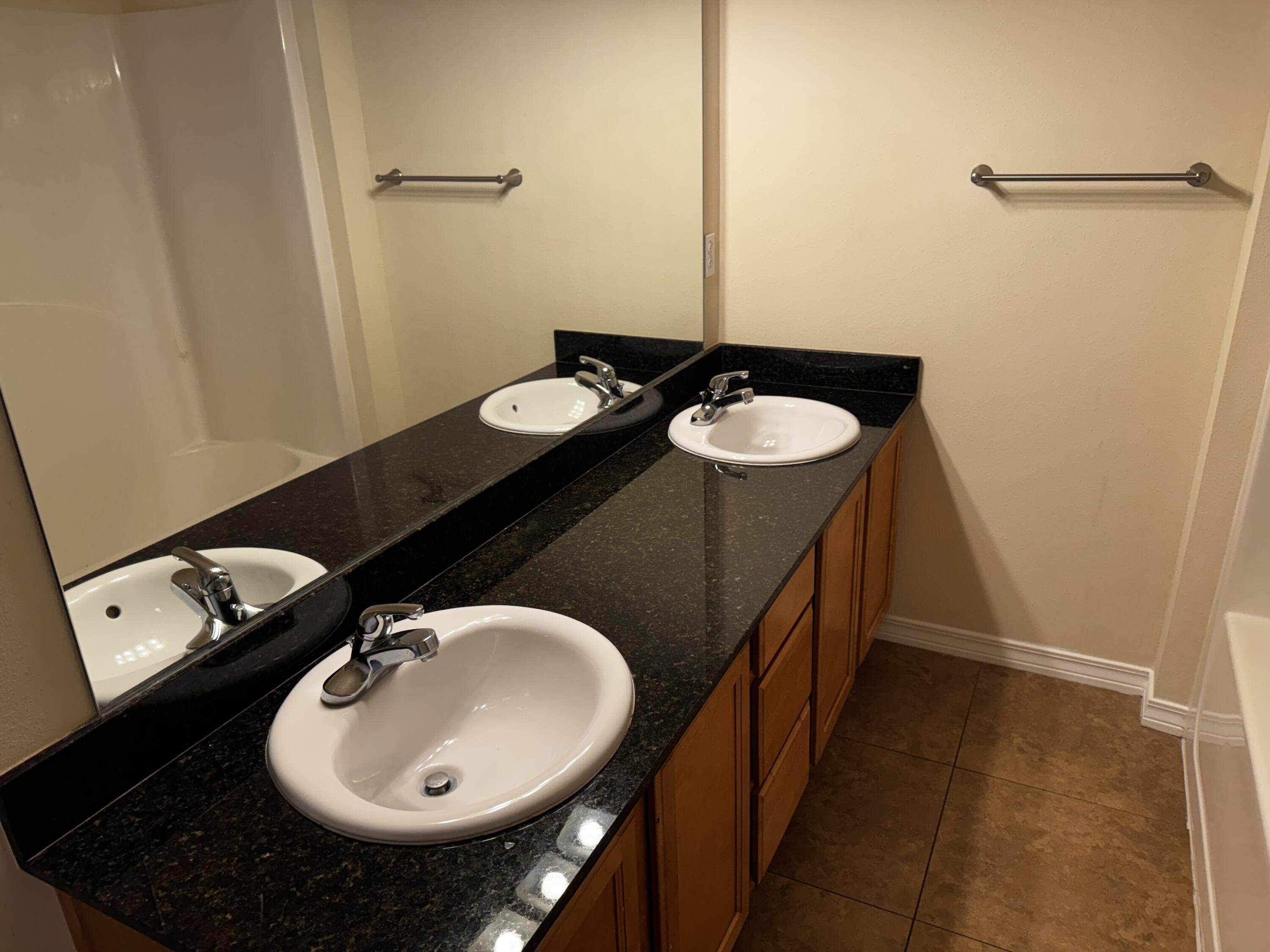 MERIDIAN SQUARE T/H - Residential Lease