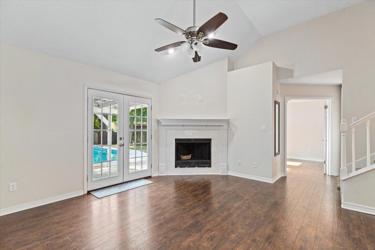 OAKLAND MANOR I LOT 1 & PORTION OF VACATED - Residential