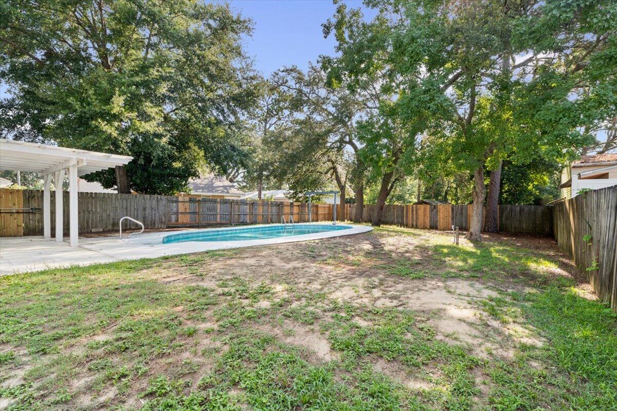 OAKLAND MANOR I LOT 1 & PORTION OF VACATED - Residential