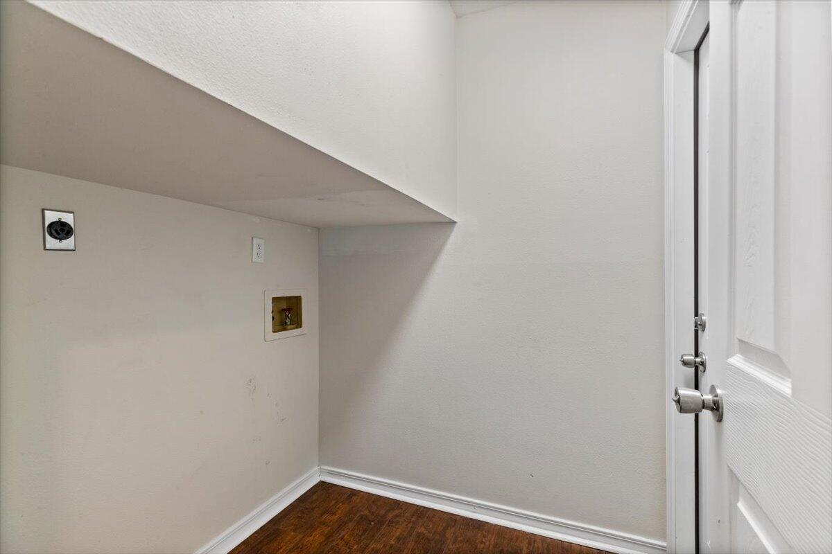 OAKLAND MANOR I LOT 1 & PORTION OF VACATED - Residential